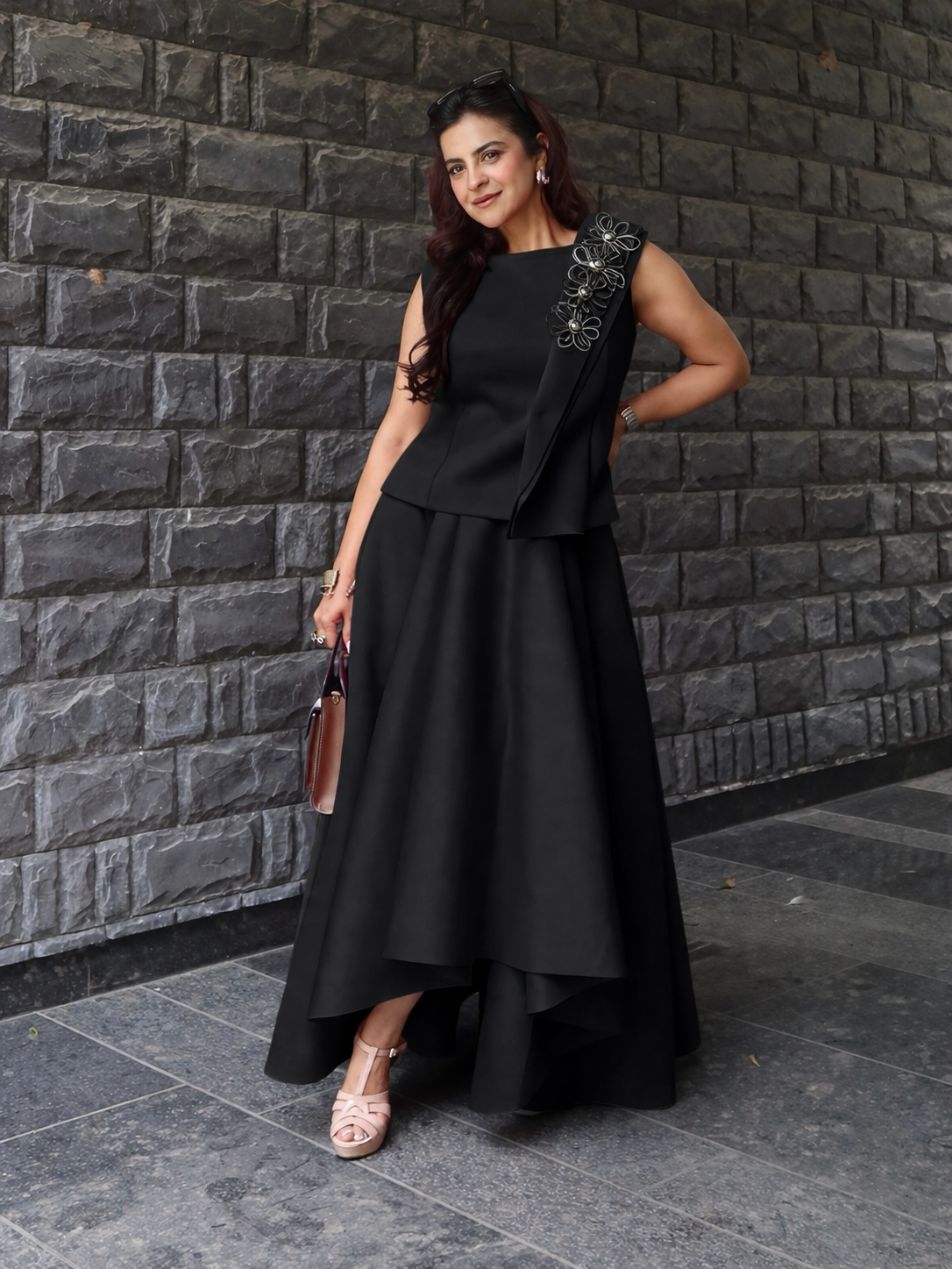Embroidered Overlay Hi-Low Skrit set in Black