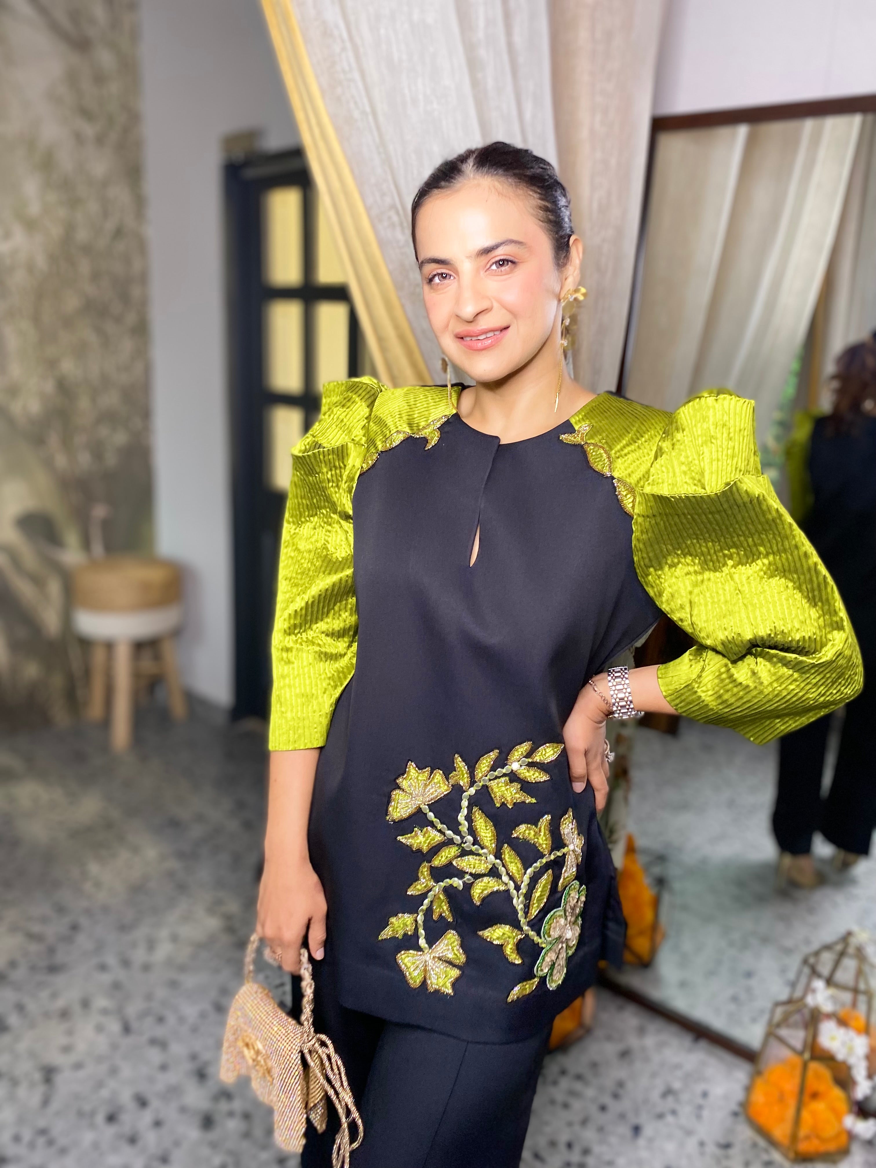 Green Zardosi embroidered Structured Sleeves Pants Set