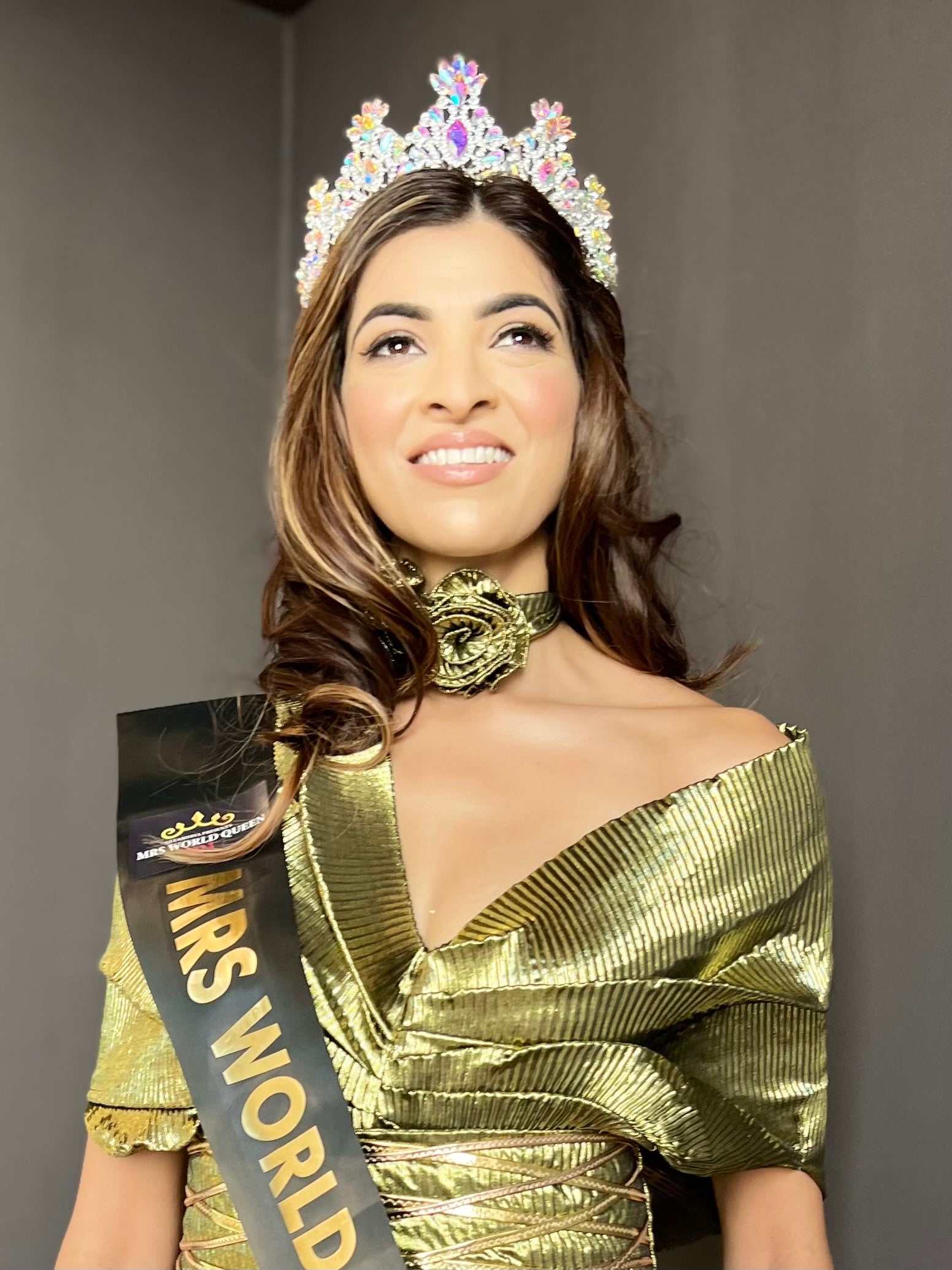 Cosmo floral choker in citron green