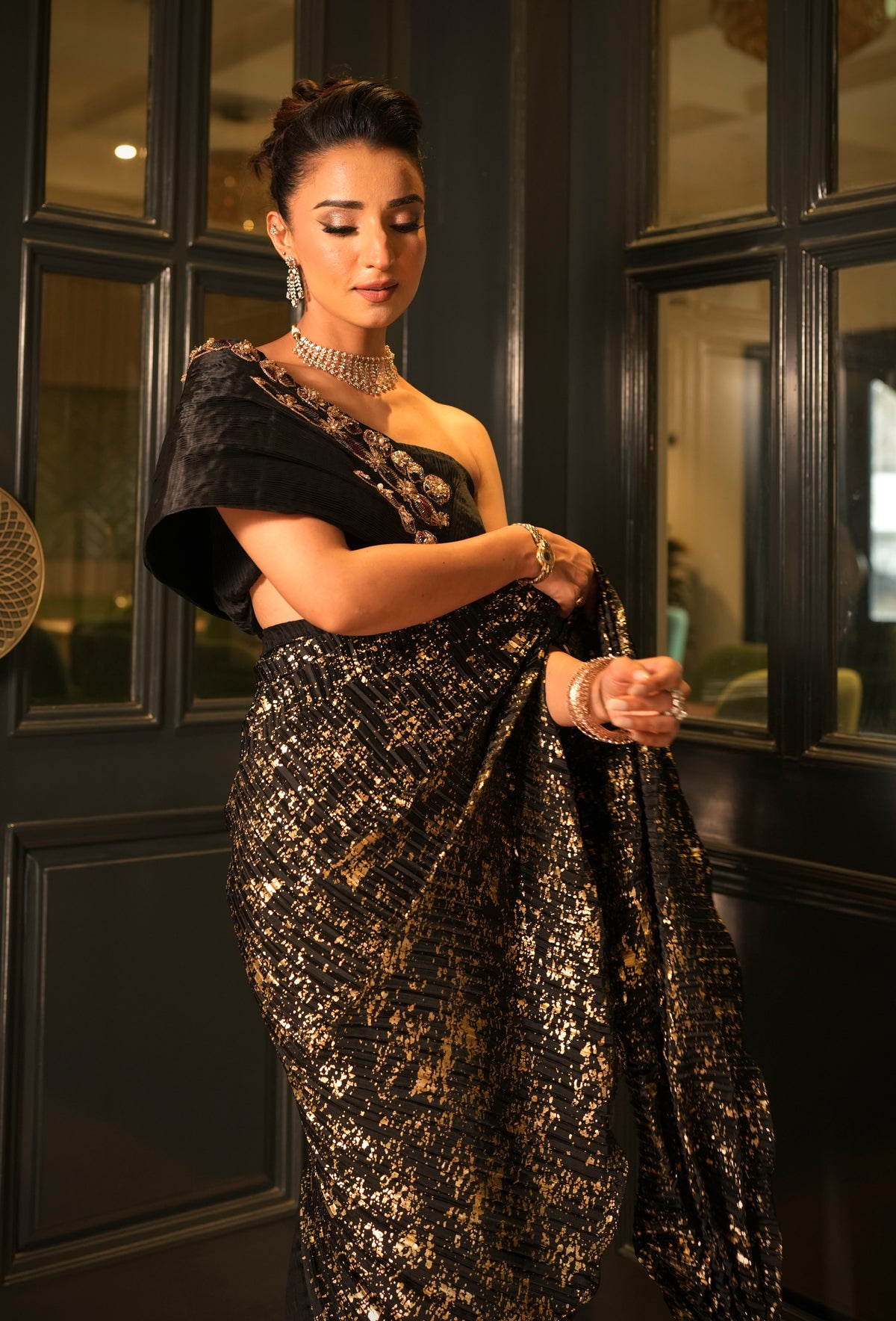Siyahi Saree with Embroidered Blouse