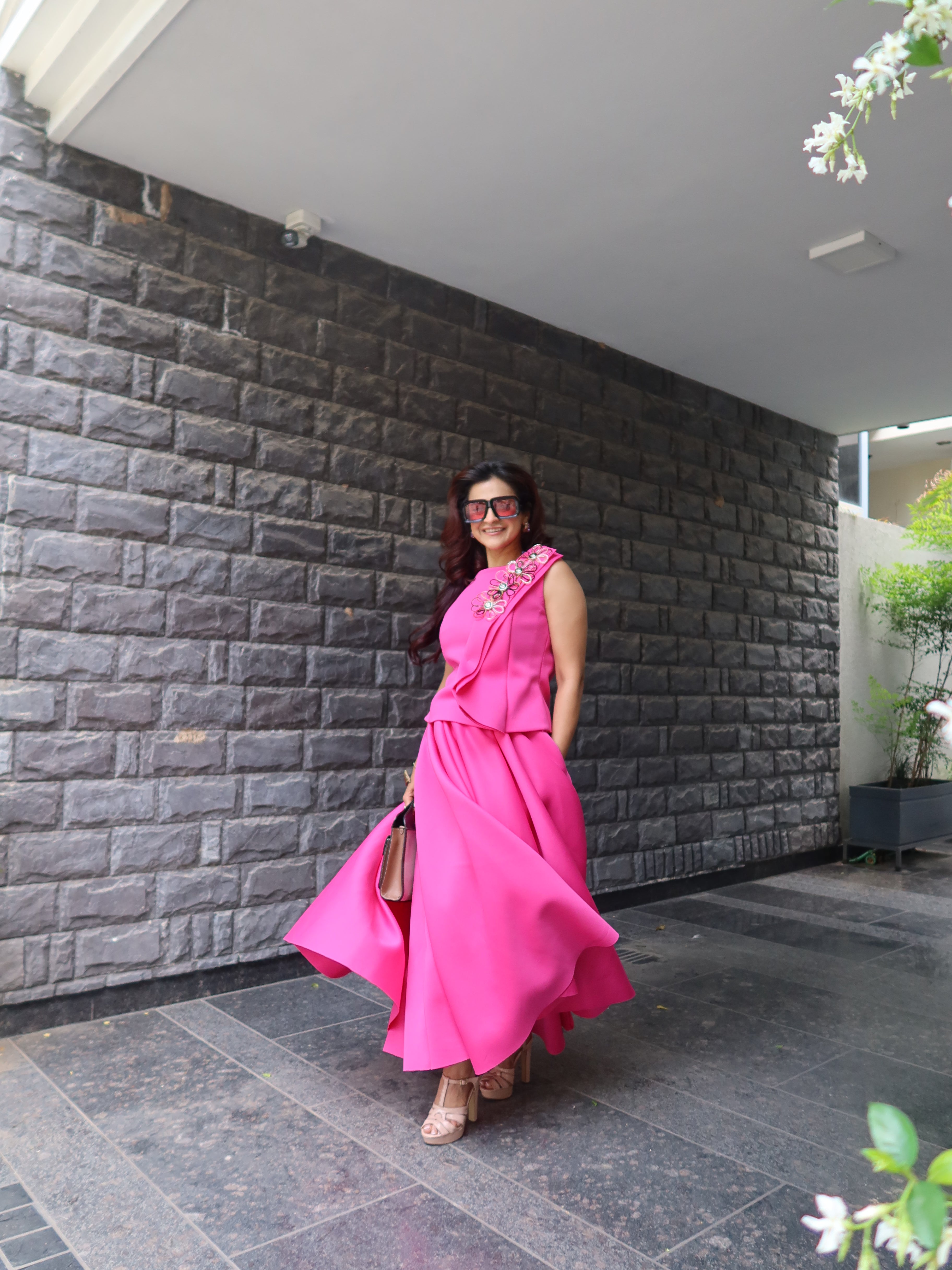 Embroidered Overlay Hi-Low Skrit set in Pink