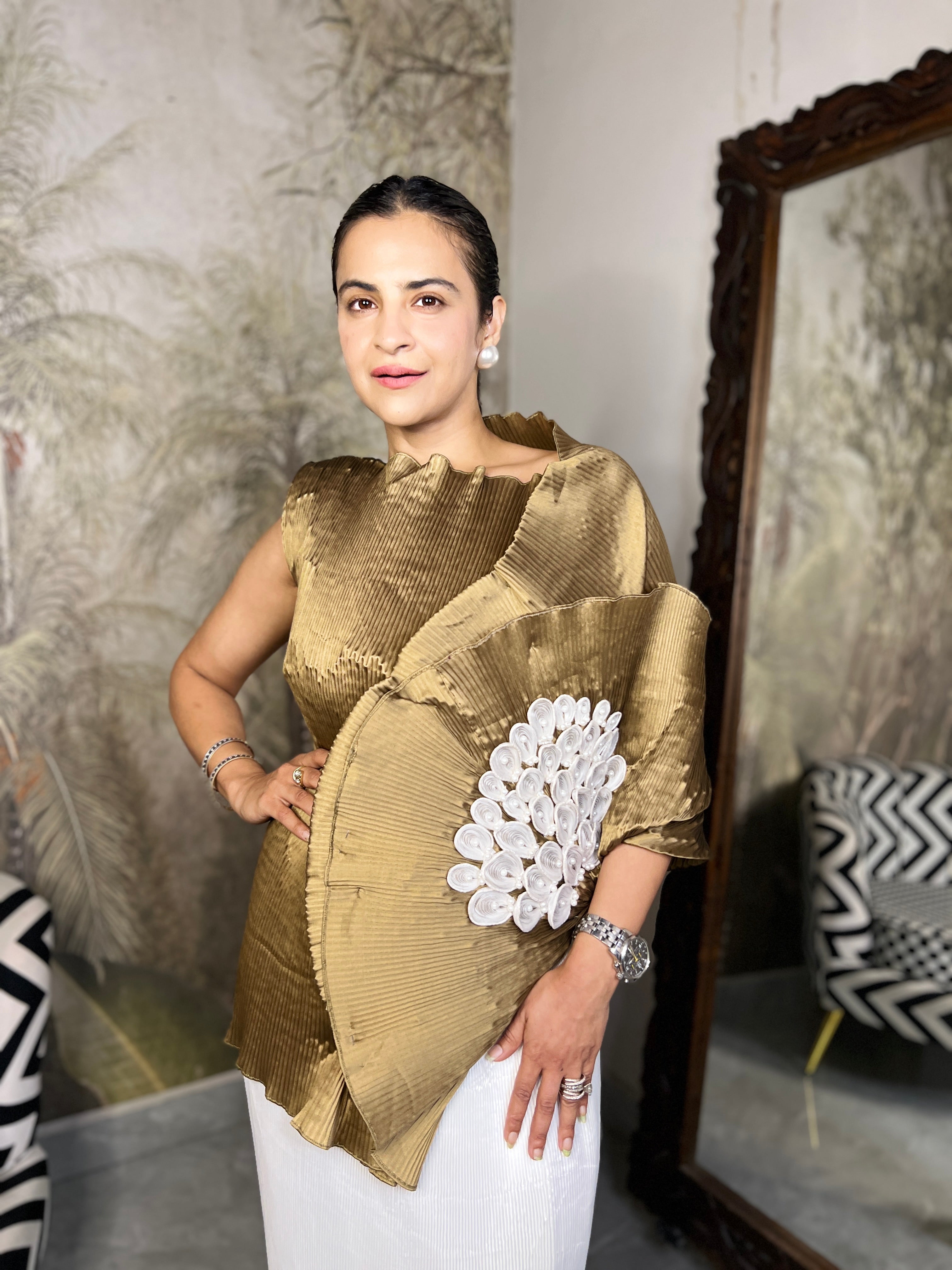 Champagne lunar bloom top