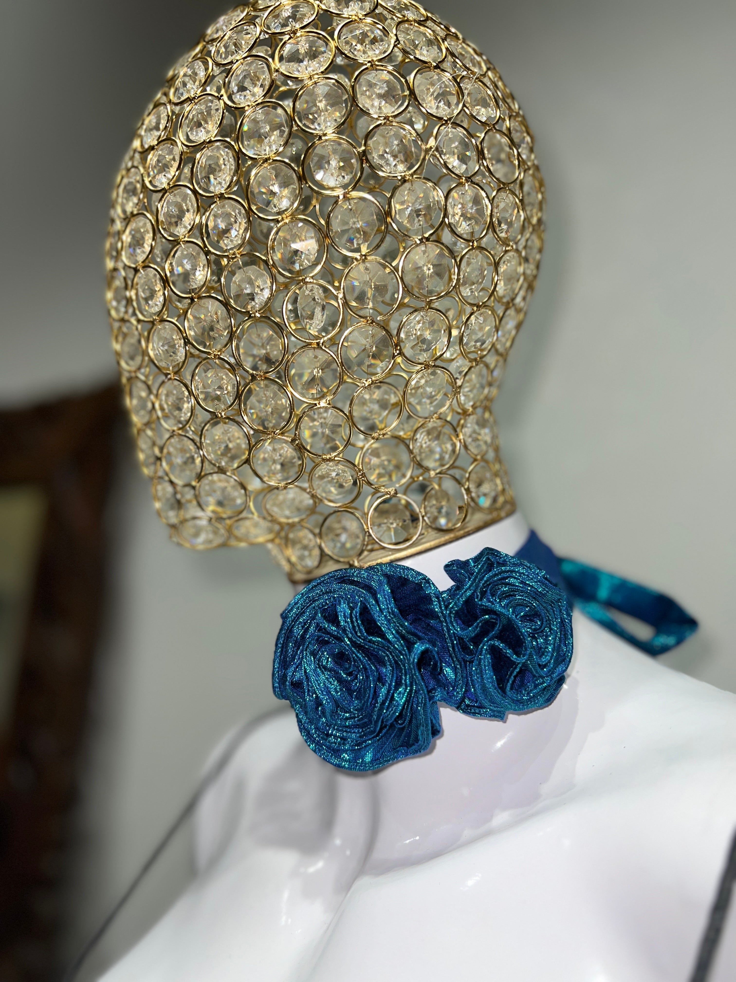 Cosmo floral choker in peacock blue