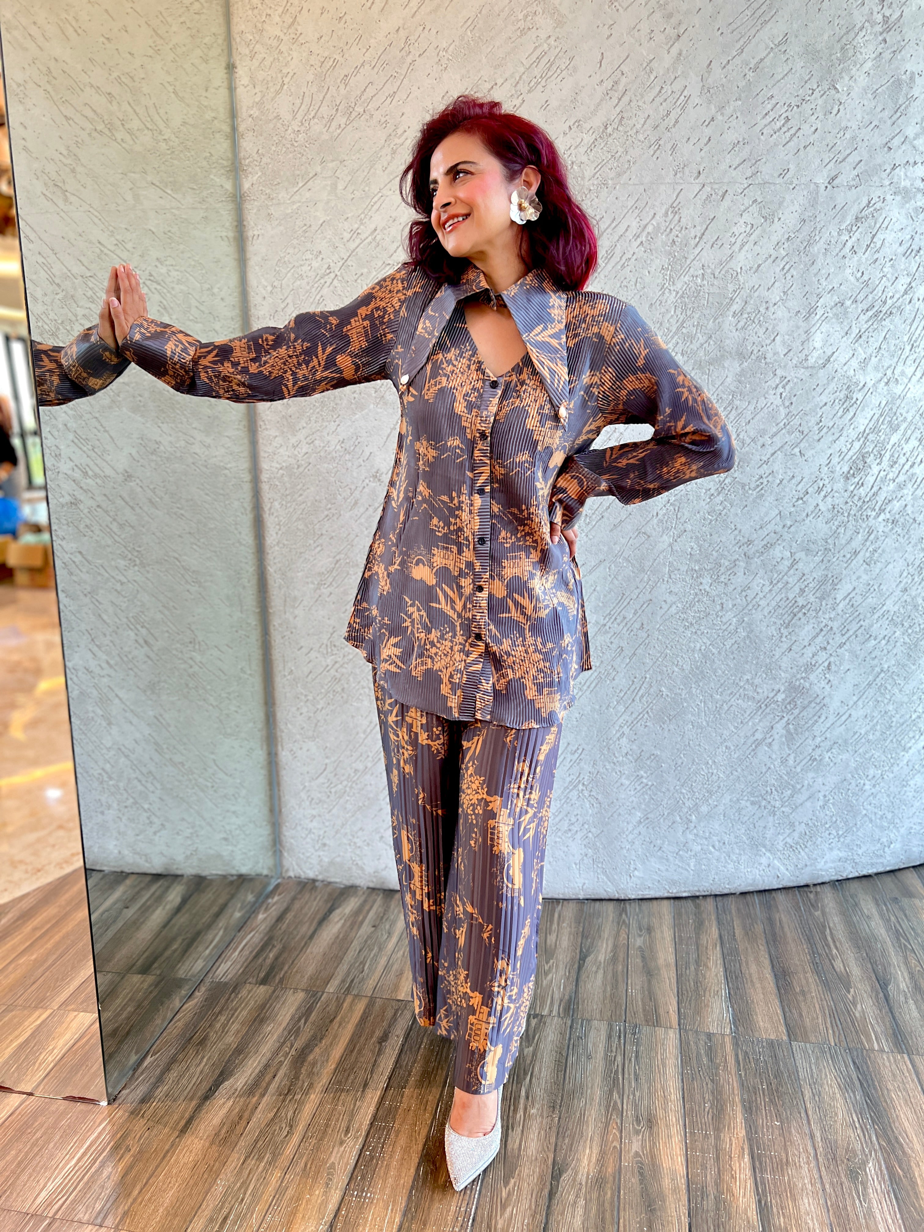 Long Collar Shirt Pants Set in Autumn Falls