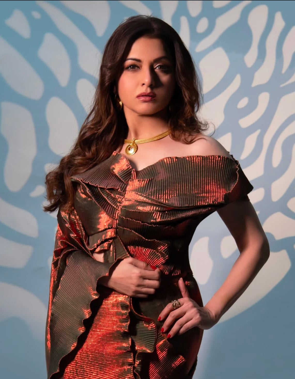 Green rosewood pre draped shimmer silk saree