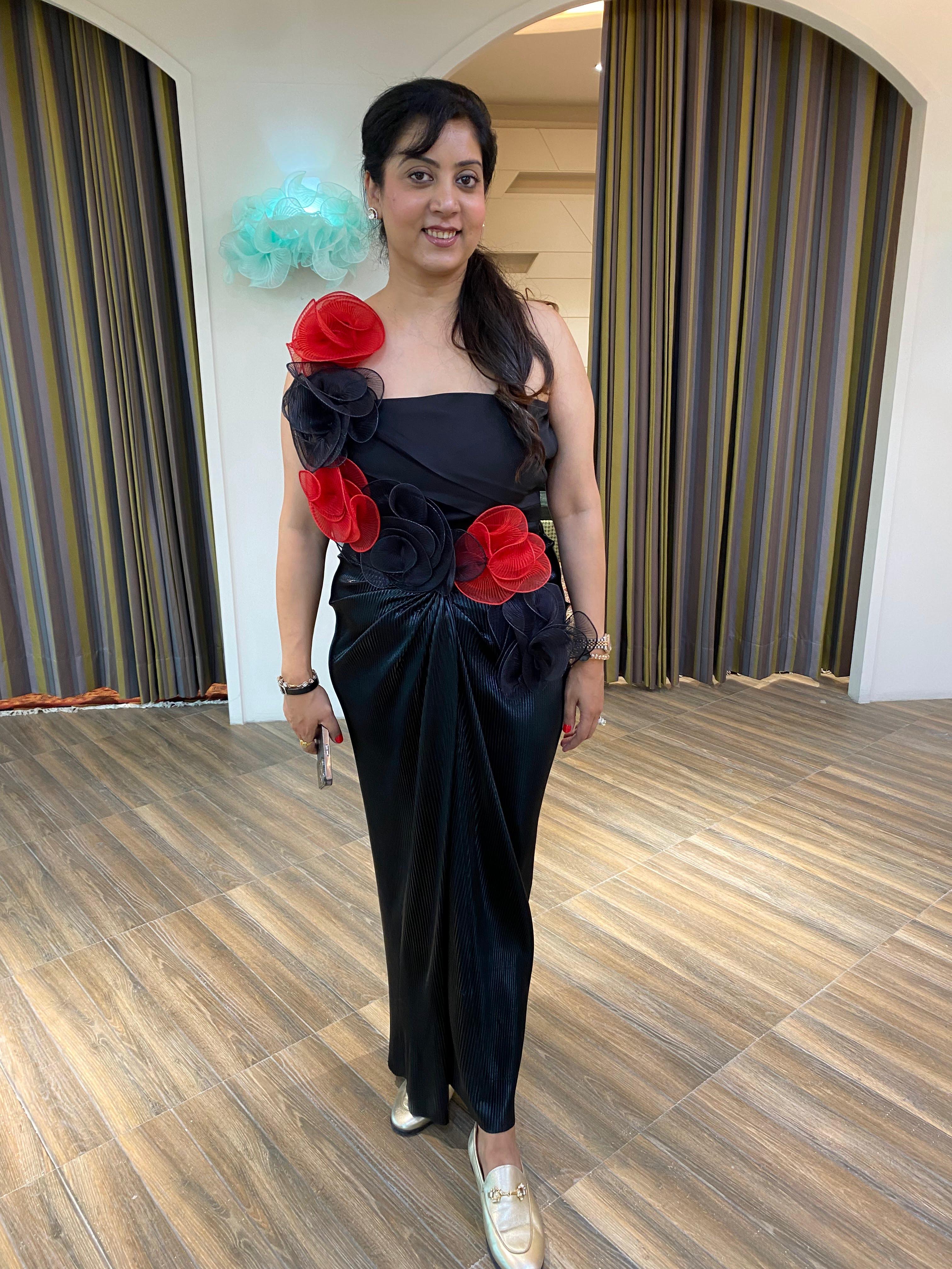 Black & red floral tube top