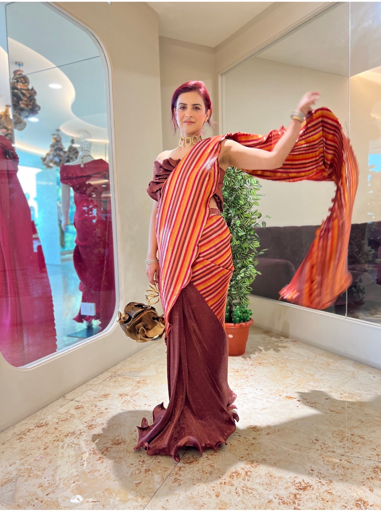 Egyptian Saree in MAROON AND STRIPES COLOR BLACK . Shimmer silk
