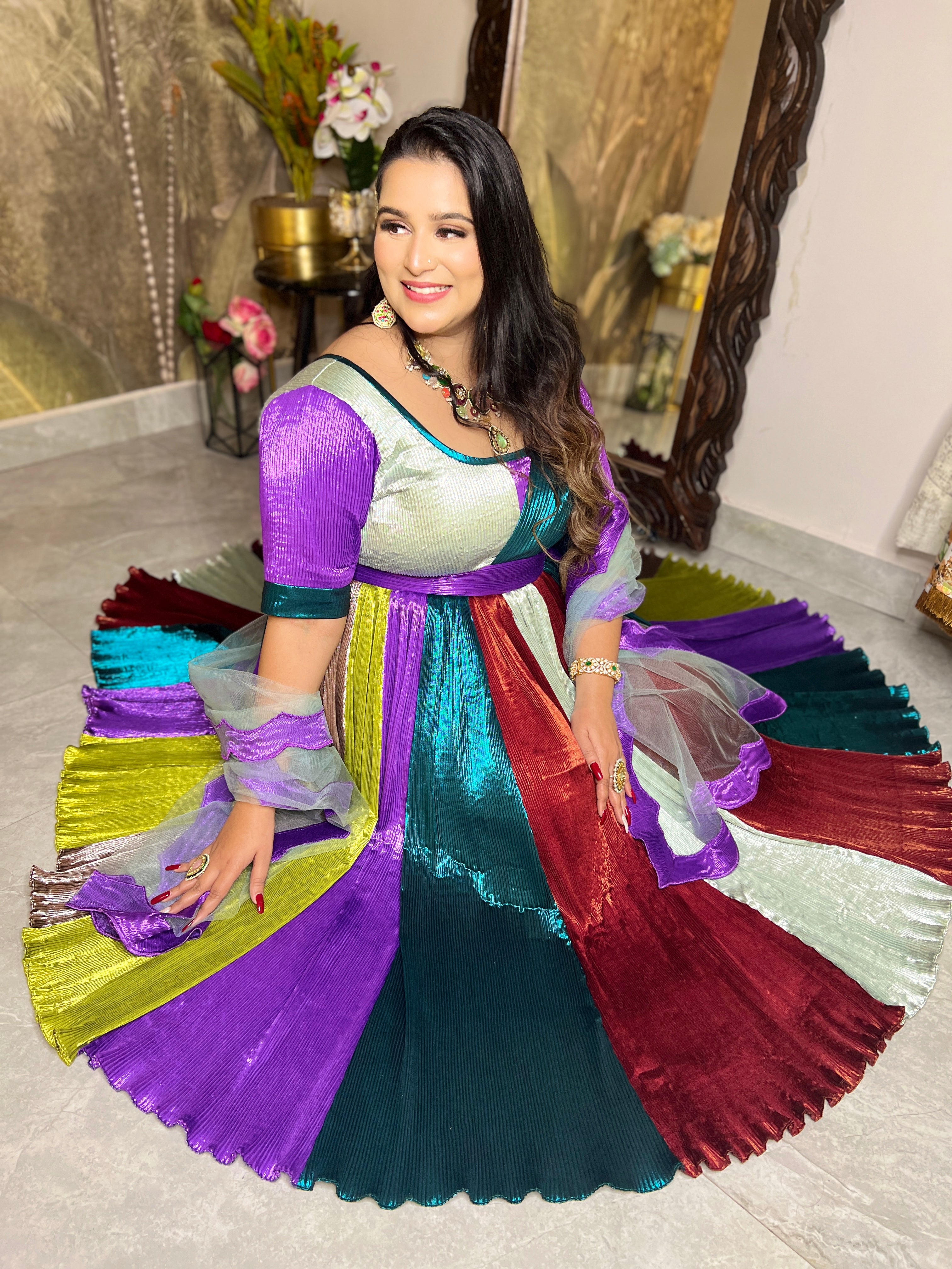 Evergreen zuri anarkali suit in Multicolor