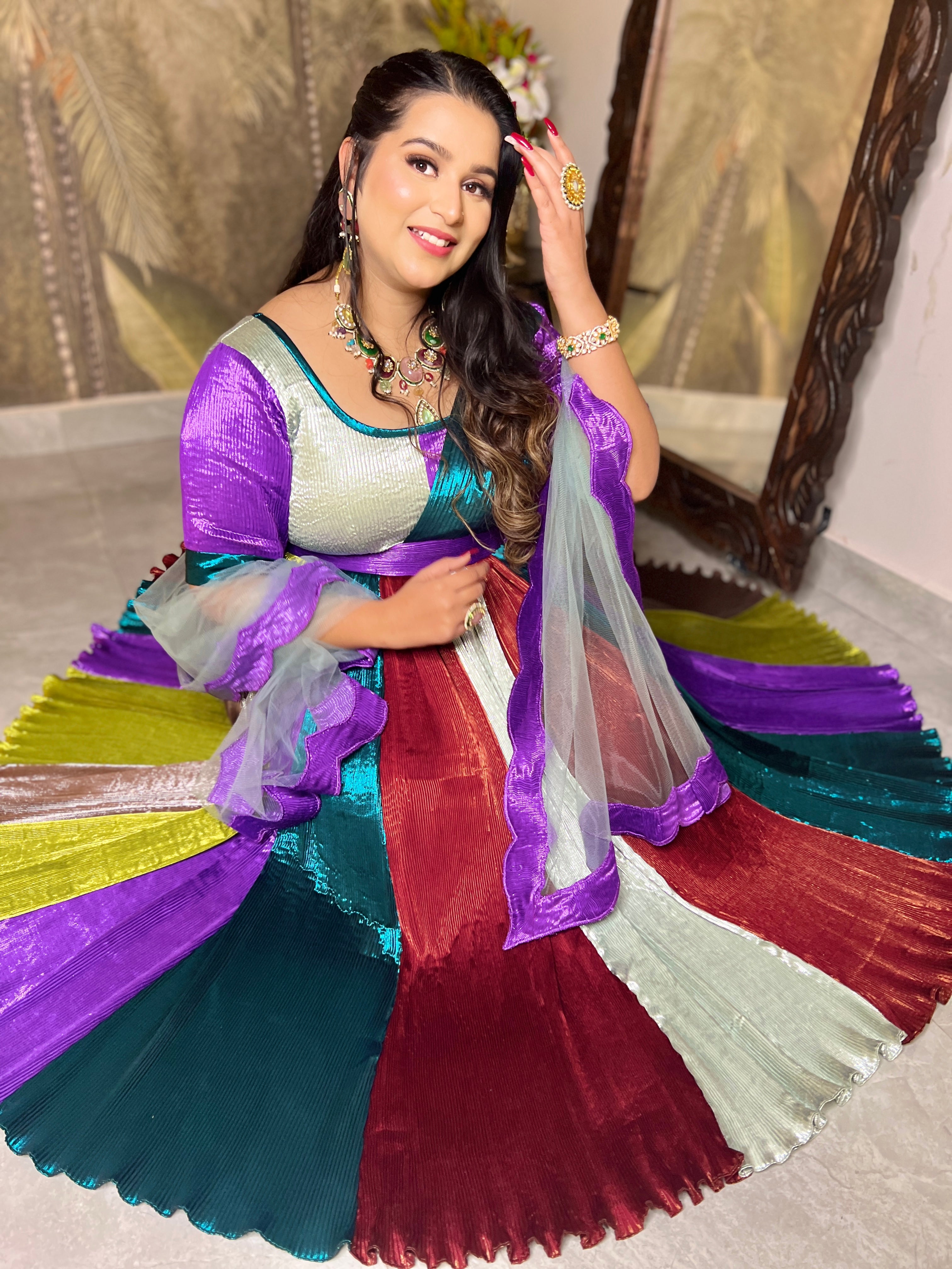 Evergreen zuri anarkali suit in Multicolor