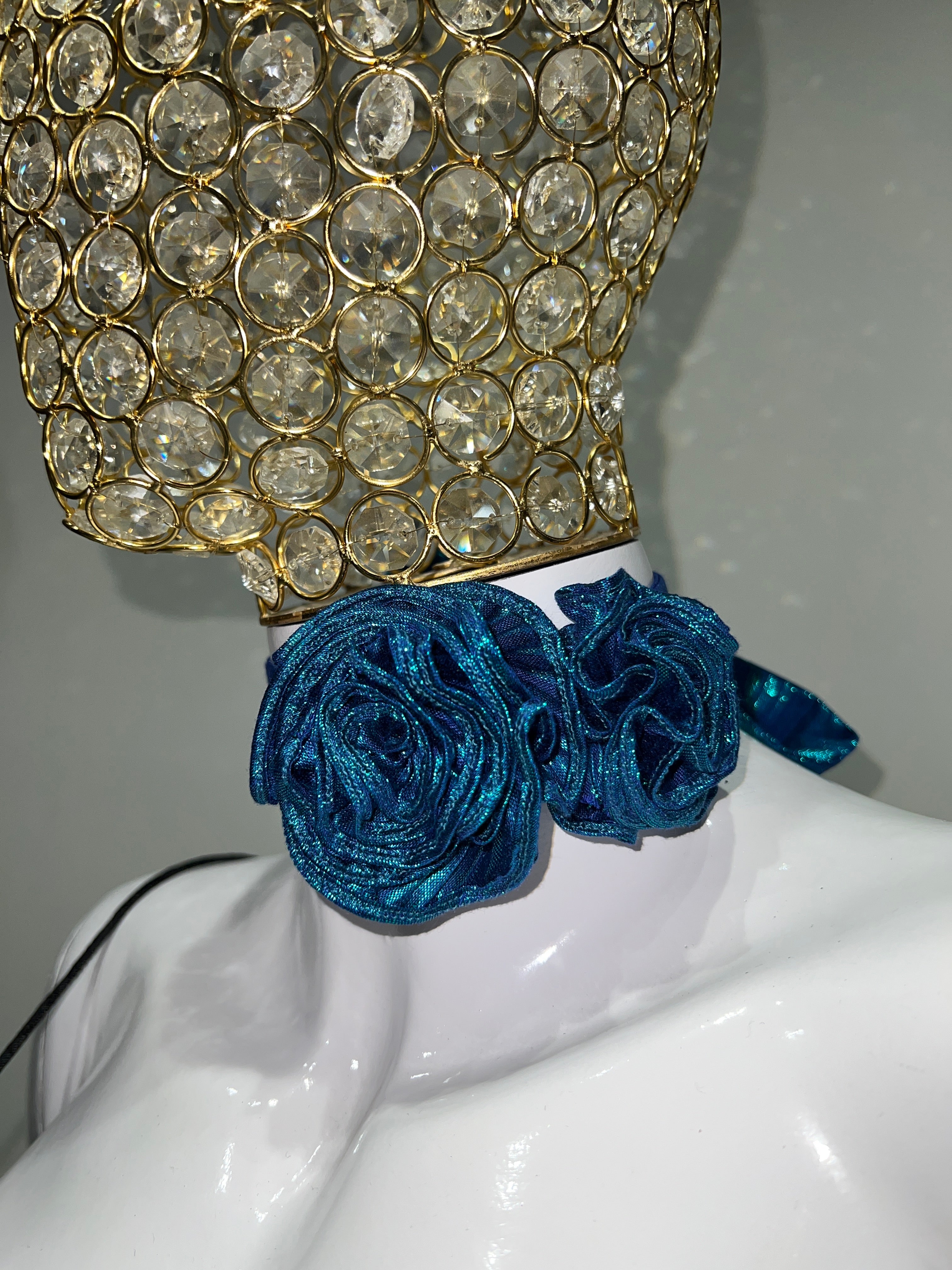 Cosmo floral choker in peacock blue