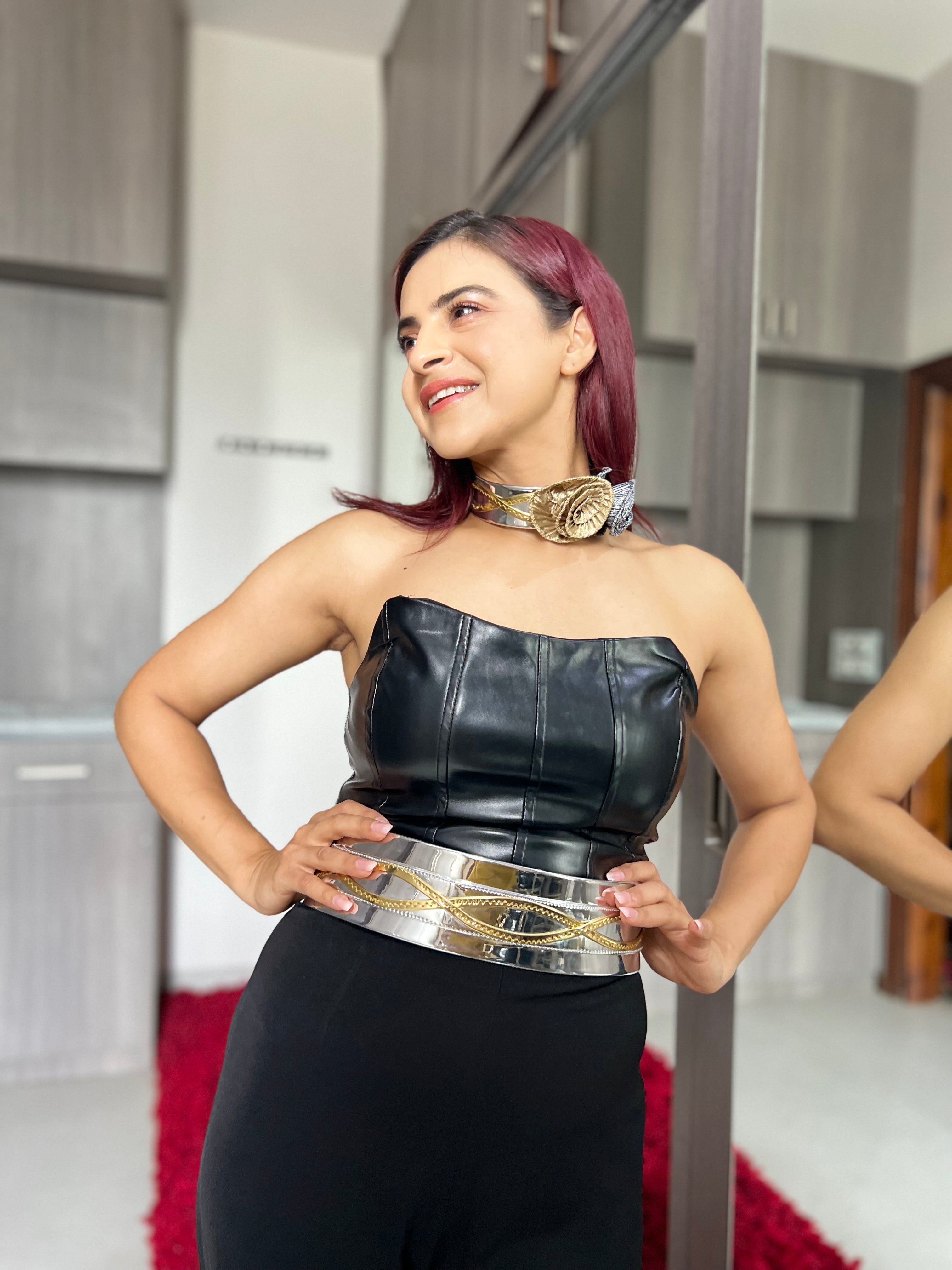 Illusion Thick Belt with gold wavy details in Silver & Gold