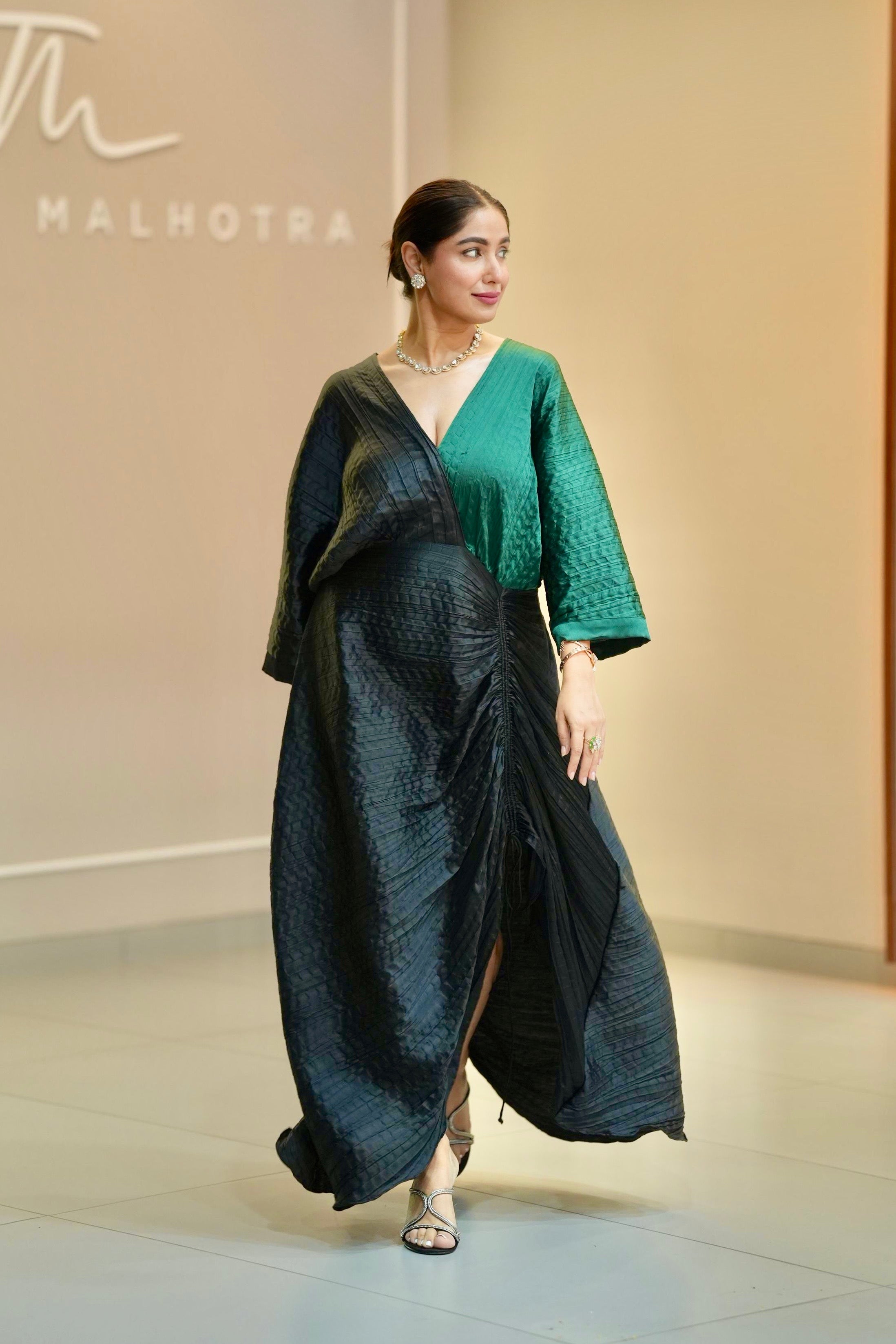 Emerald black V-neck ruched kaftan