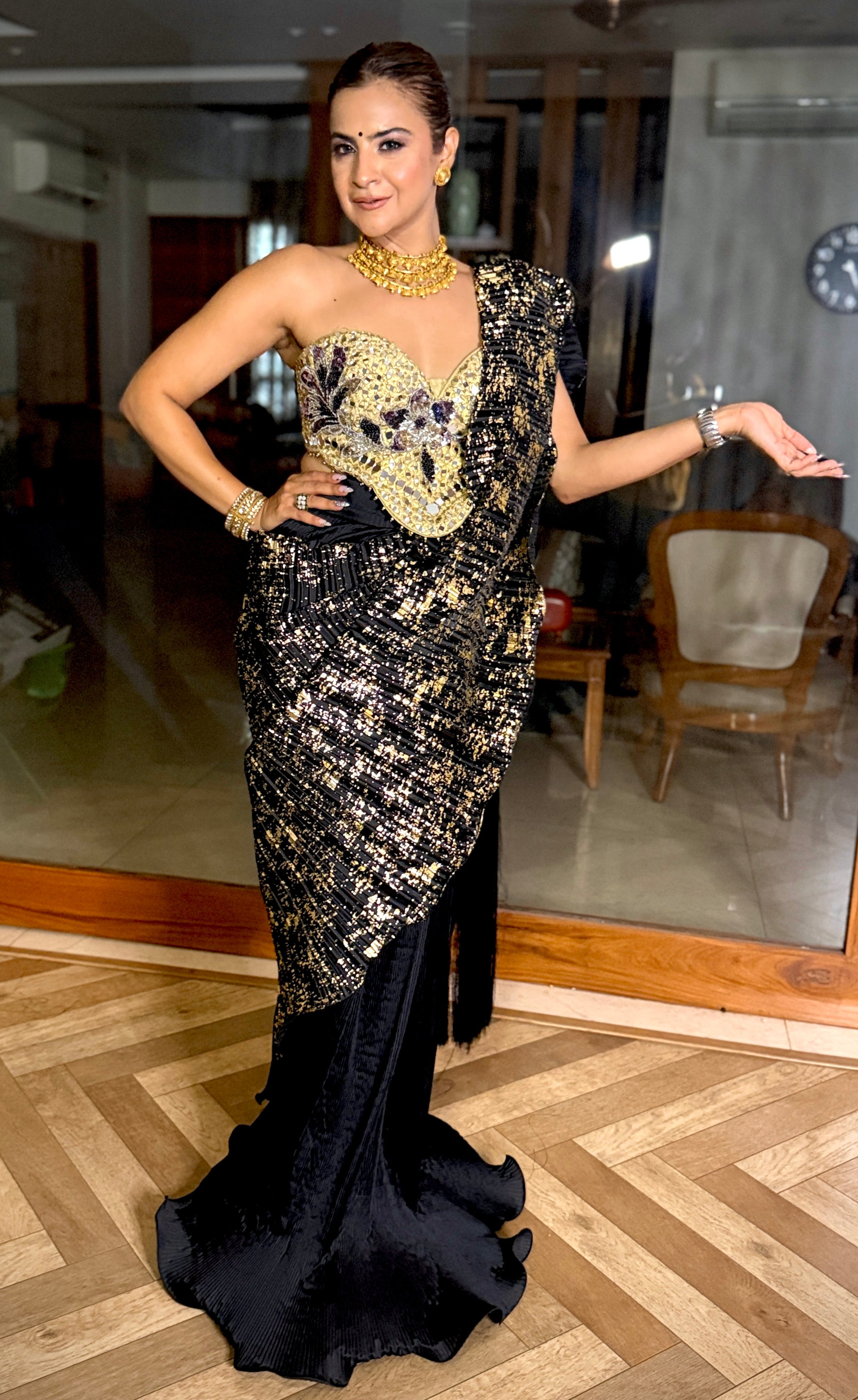Roohani Drape Saree with corset Blouse