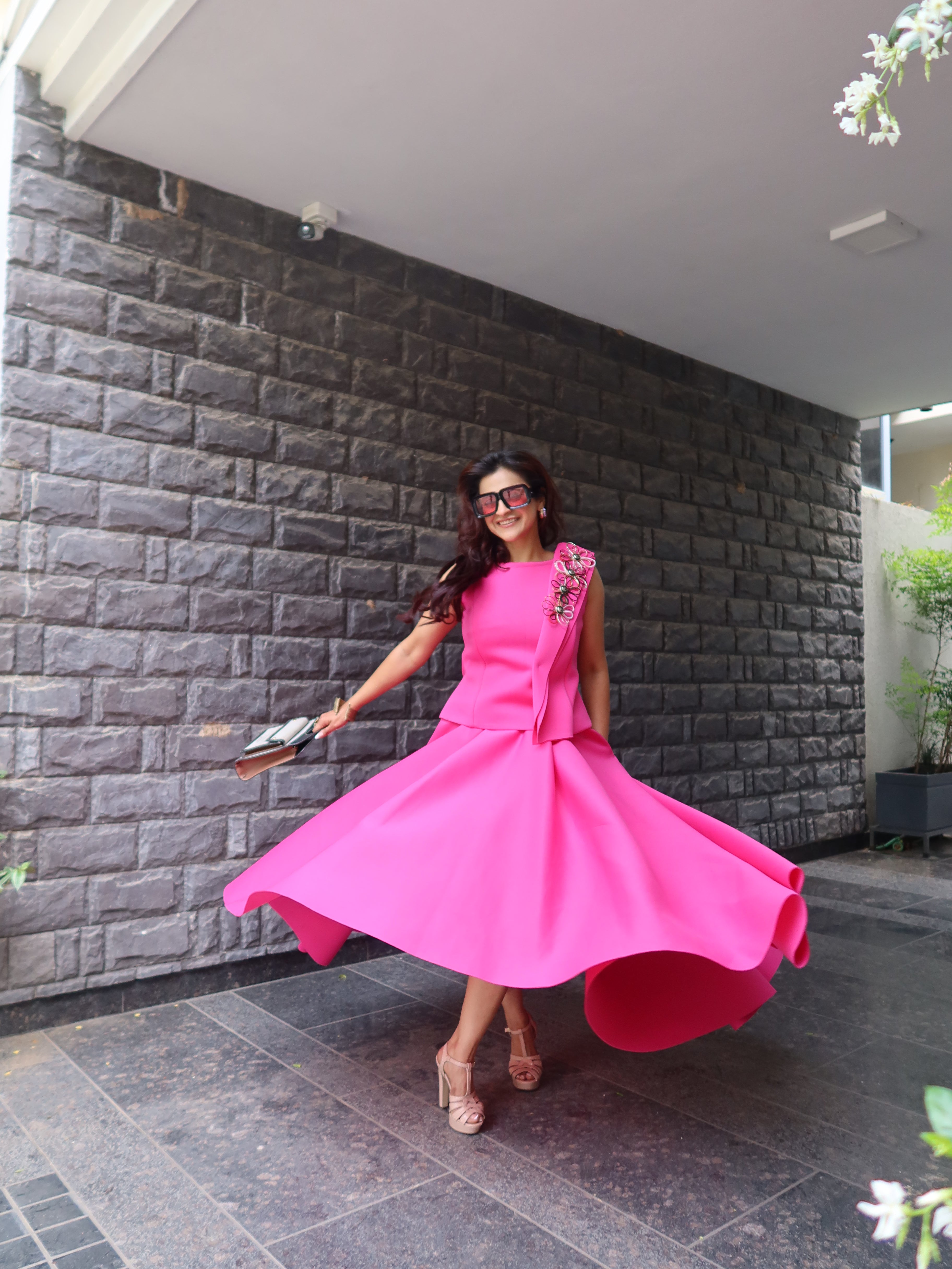 Embroidered Overlay Hi-Low Skrit set in Pink