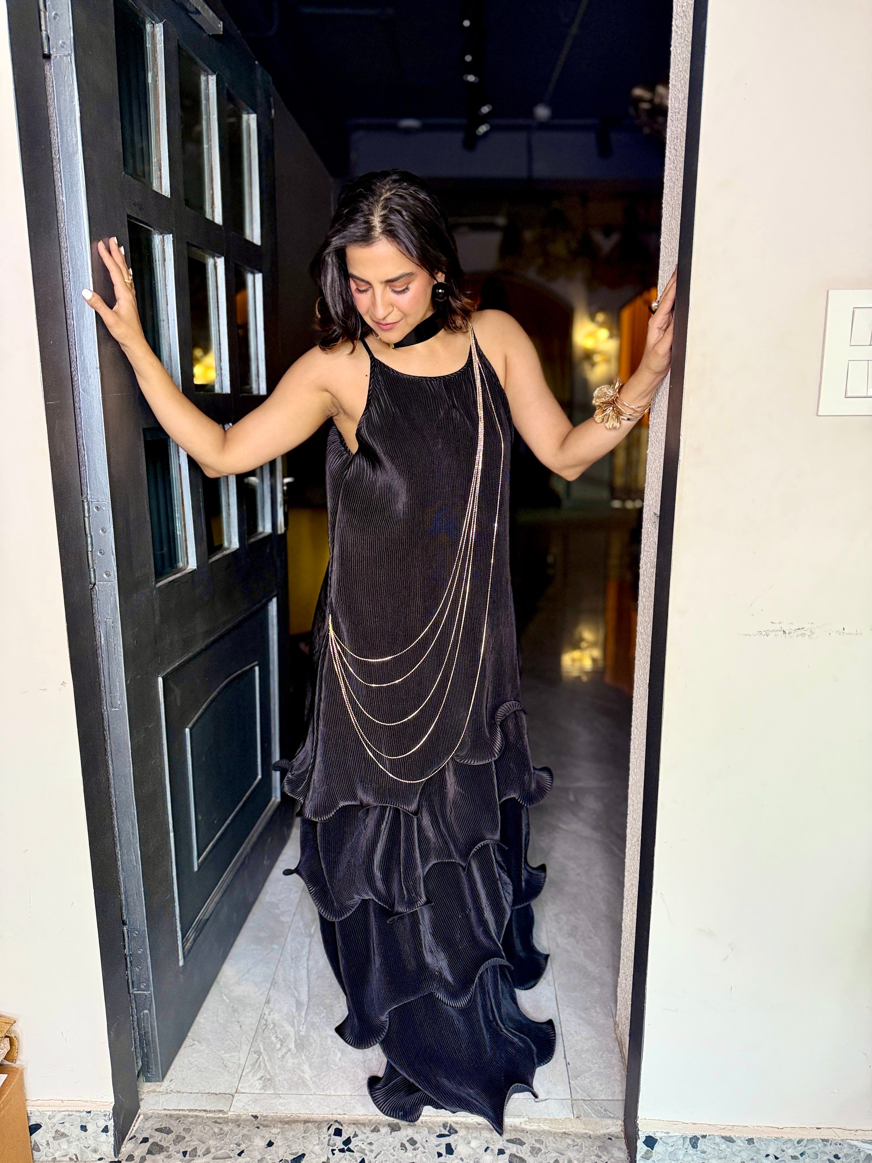 Long ruffle dress in black