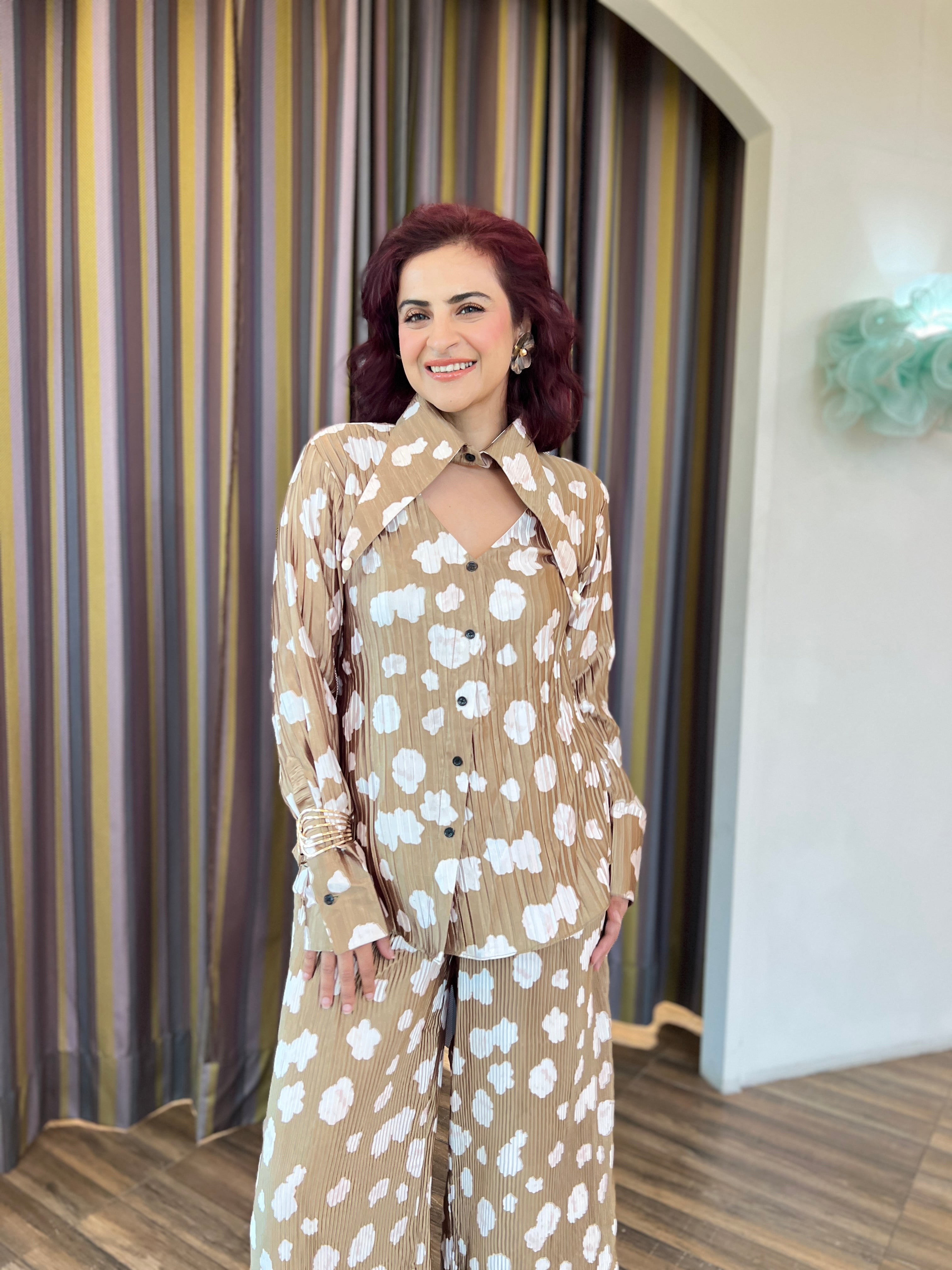 Long collar pants set in Burnt sugar