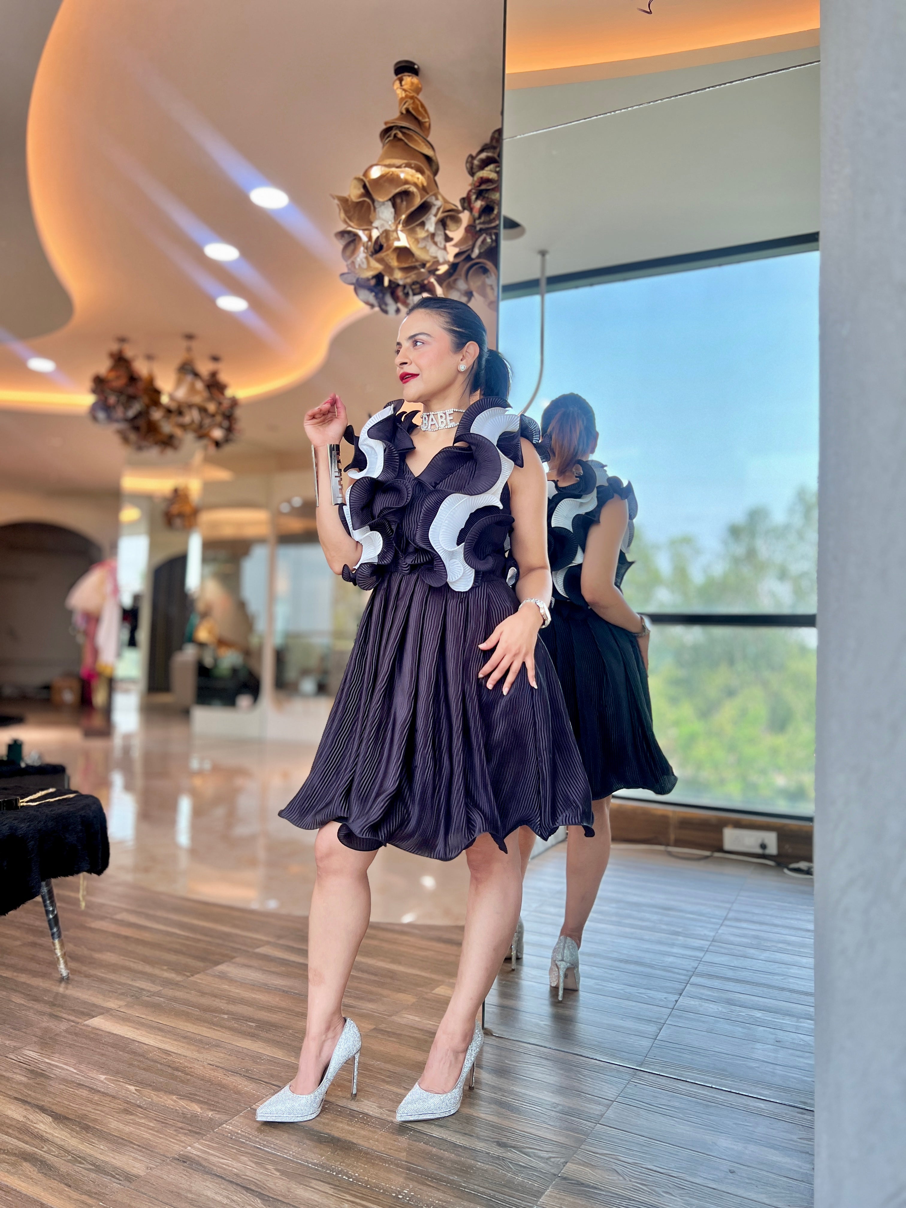 Ruffle dream dress in black ethereal