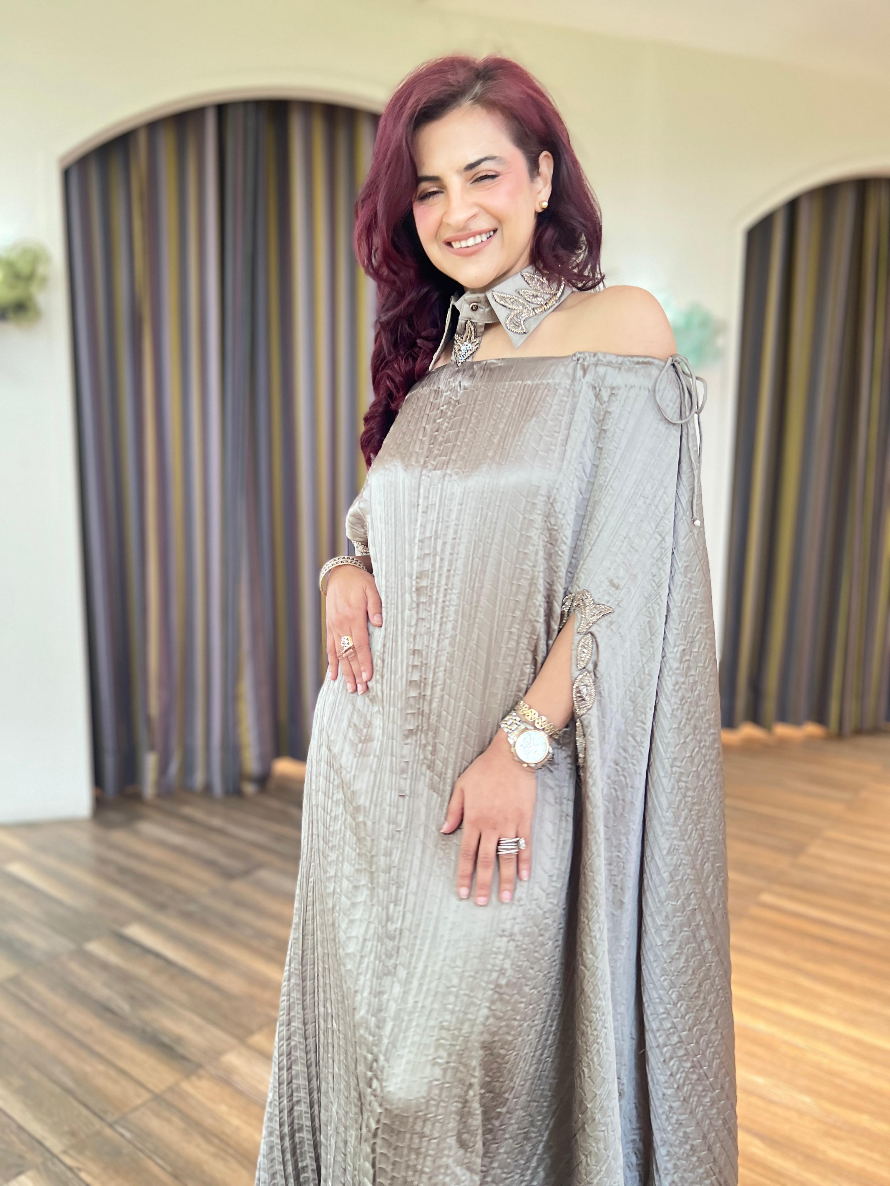 Grey embroidered collar Kaftan