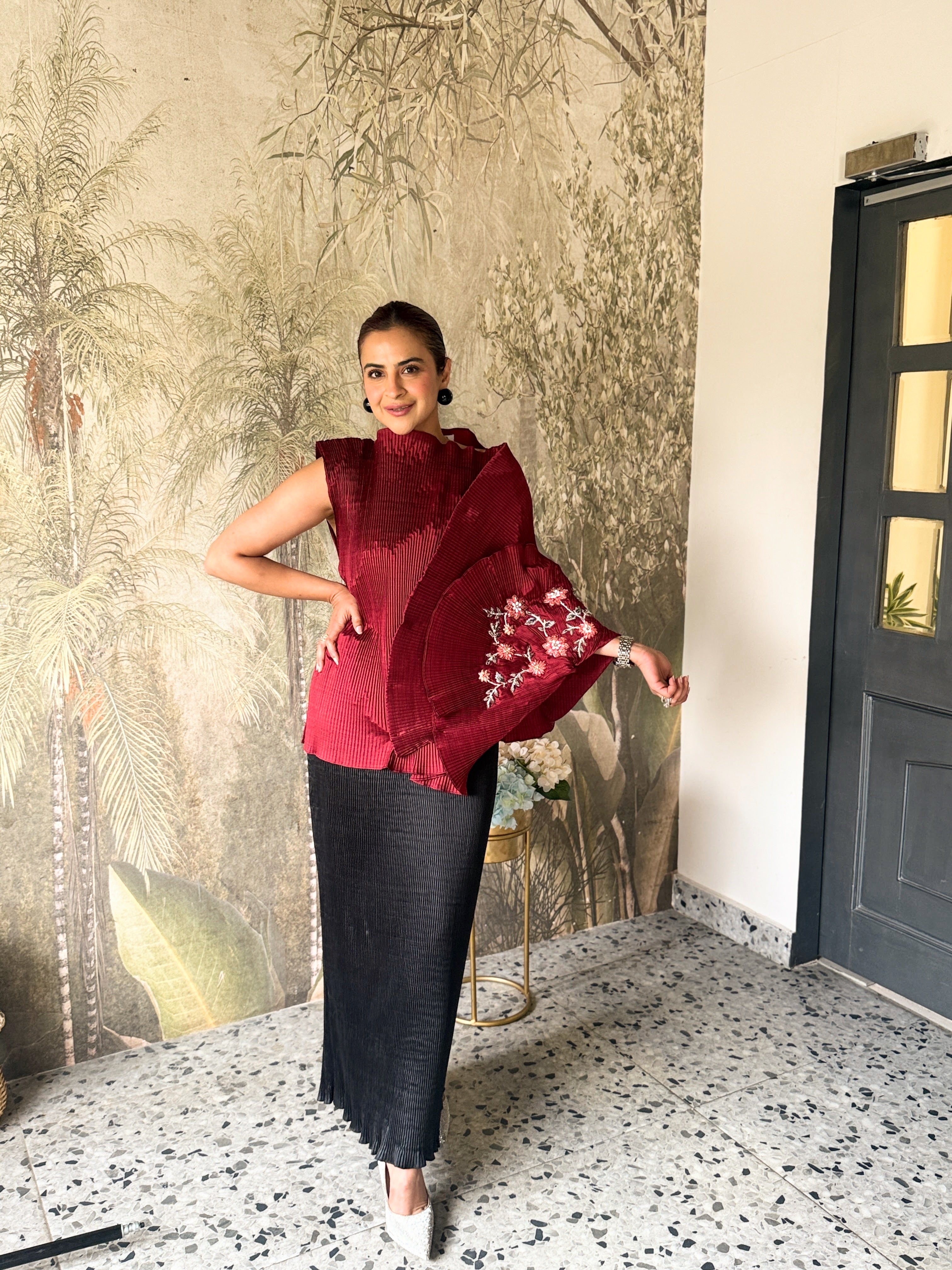 Sangria Embroidered Lunar Bloom Set in Maroon