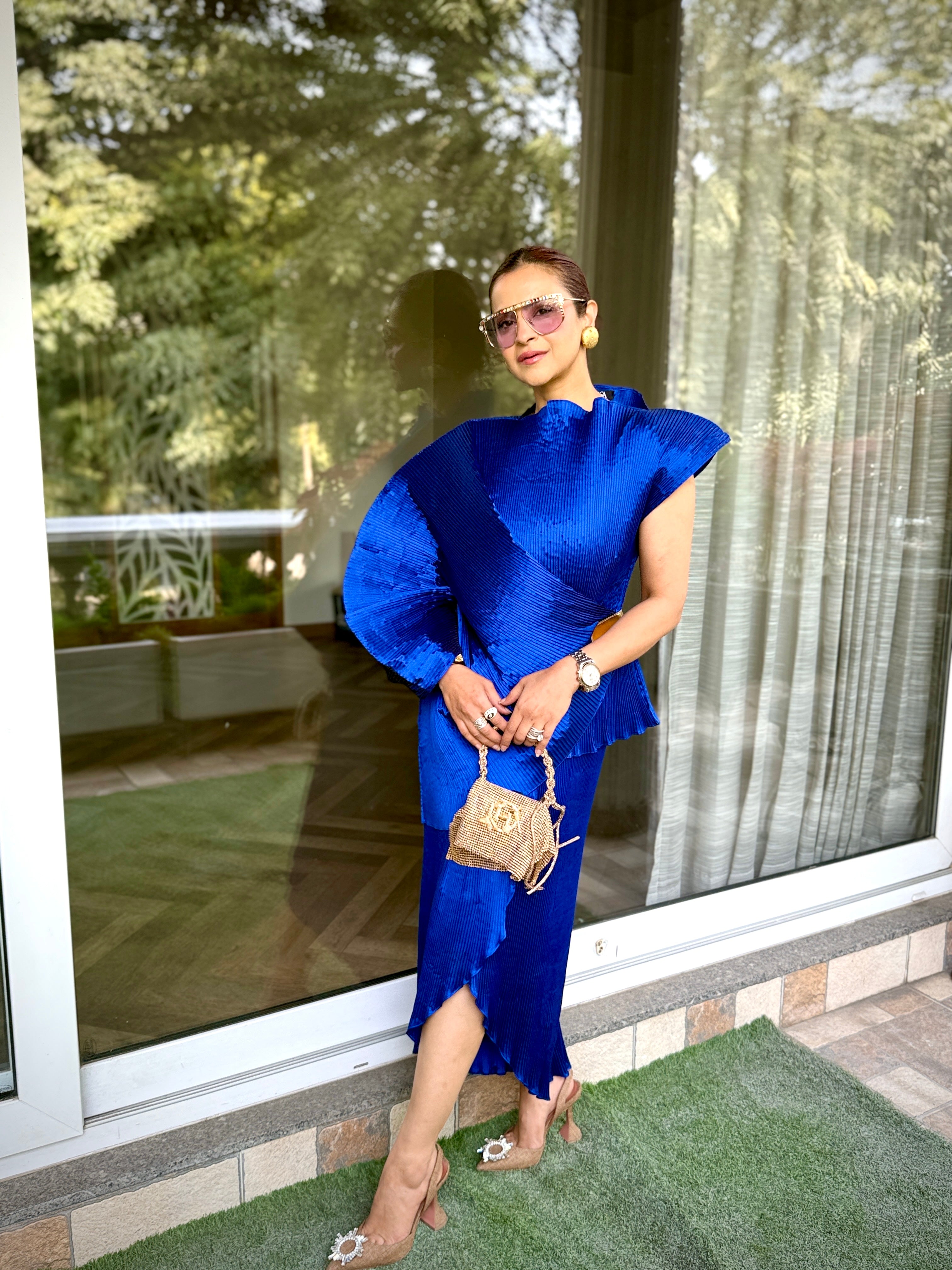 Sapphire Buckle Lunar Bloom Set in Electric Blue