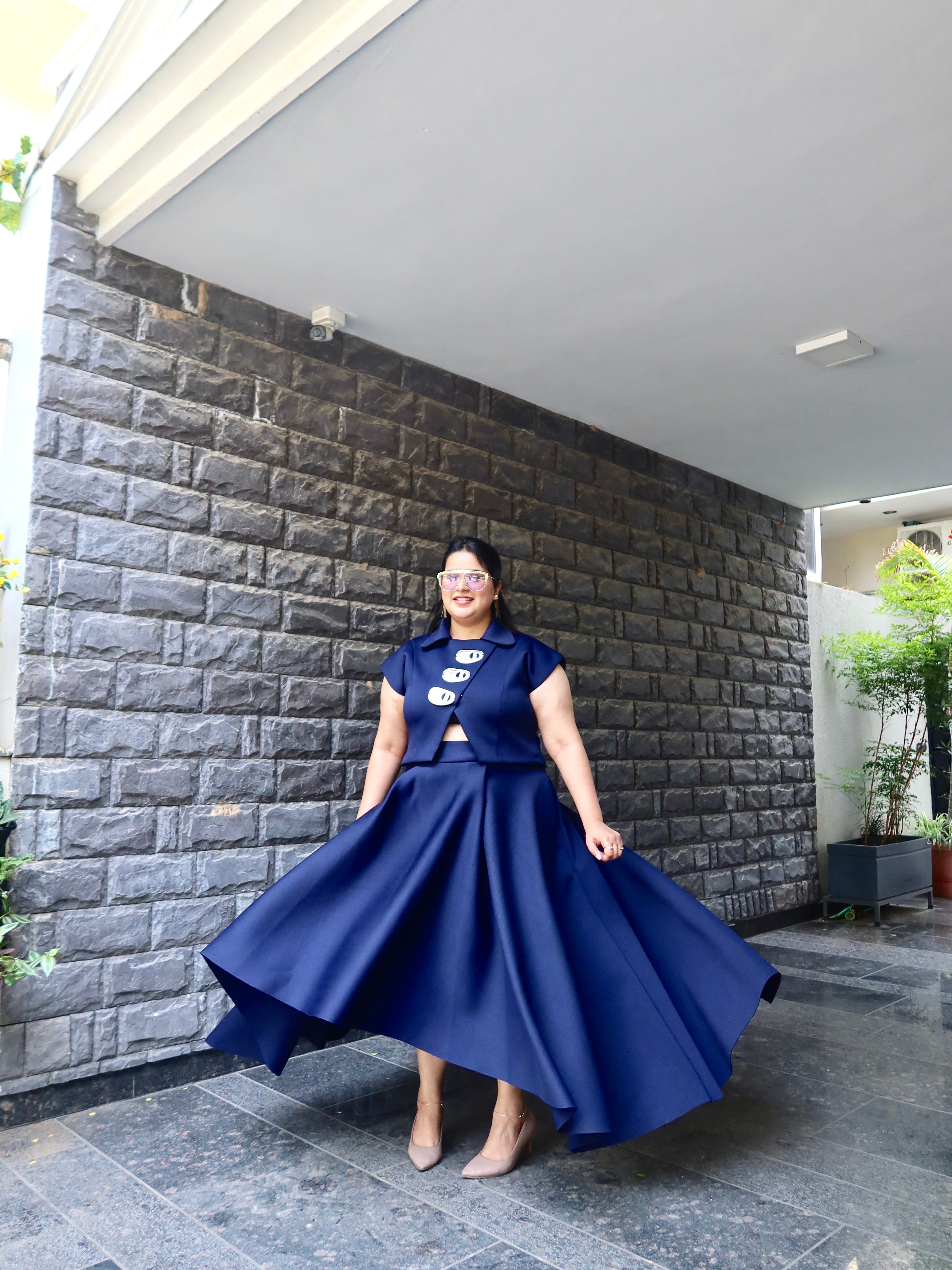 Crest Hi-Low Skirt Set in Navy Blue