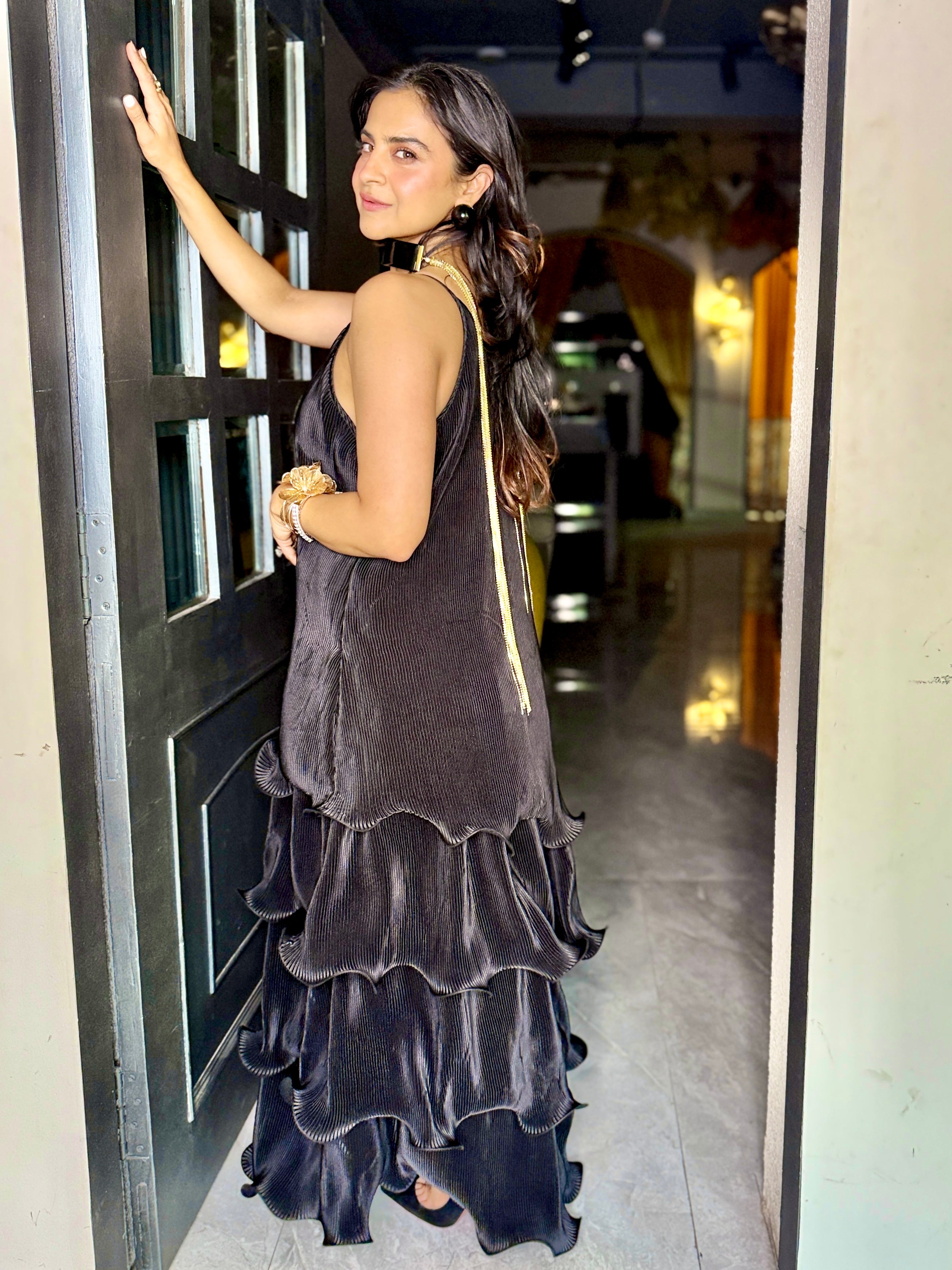 Long ruffle dress in black
