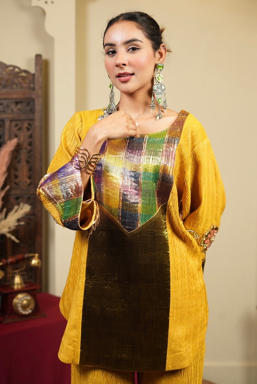 Zari sona Kurta set in Yellow