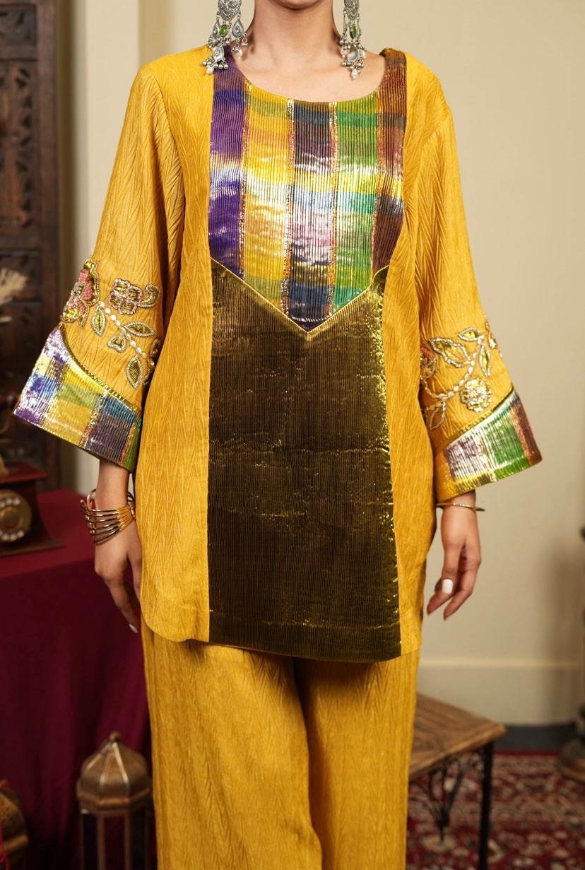 Zari sona Kurta set in Yellow