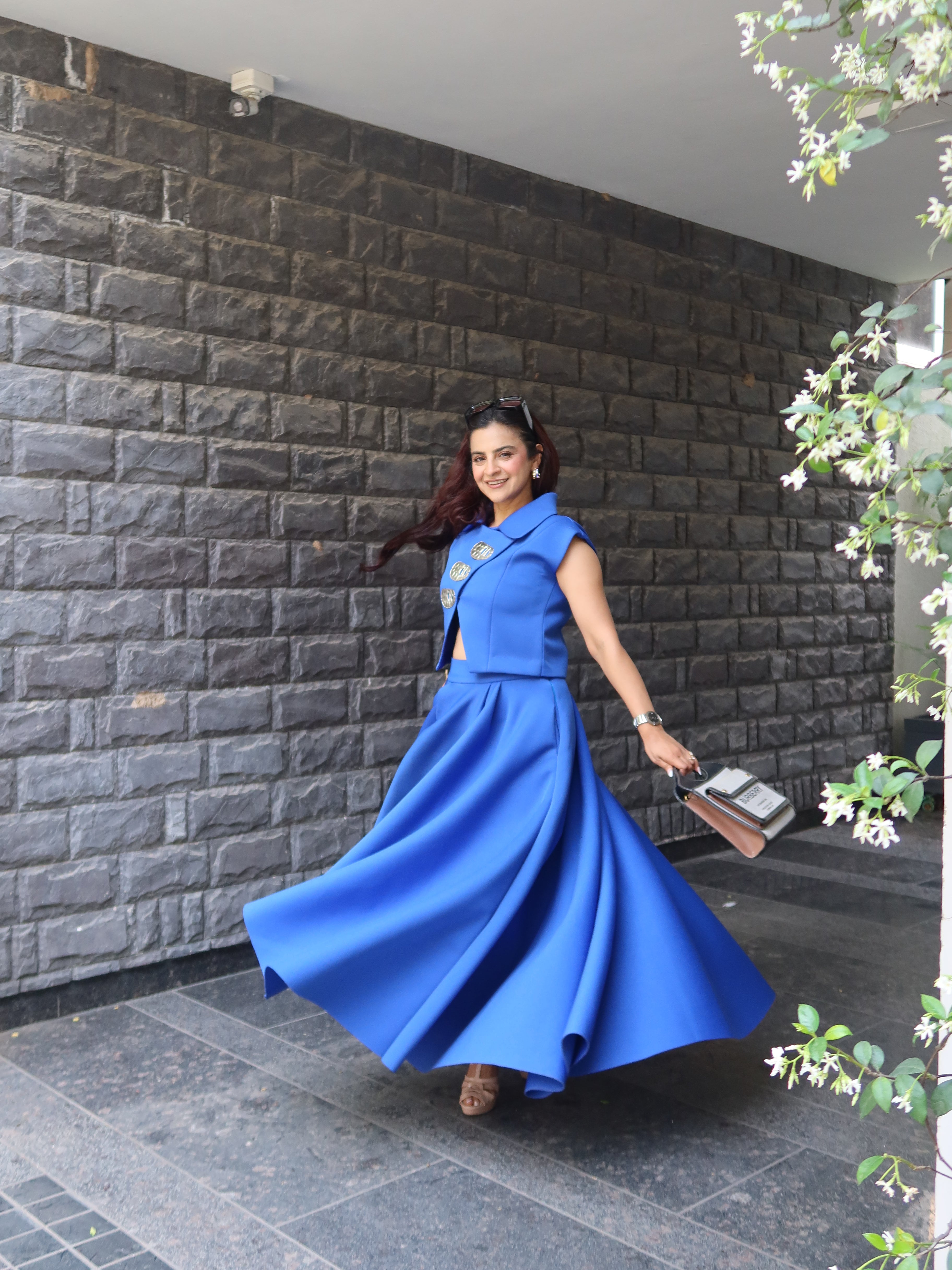 Crest Hi-Low Skirt Set in Royal Blue