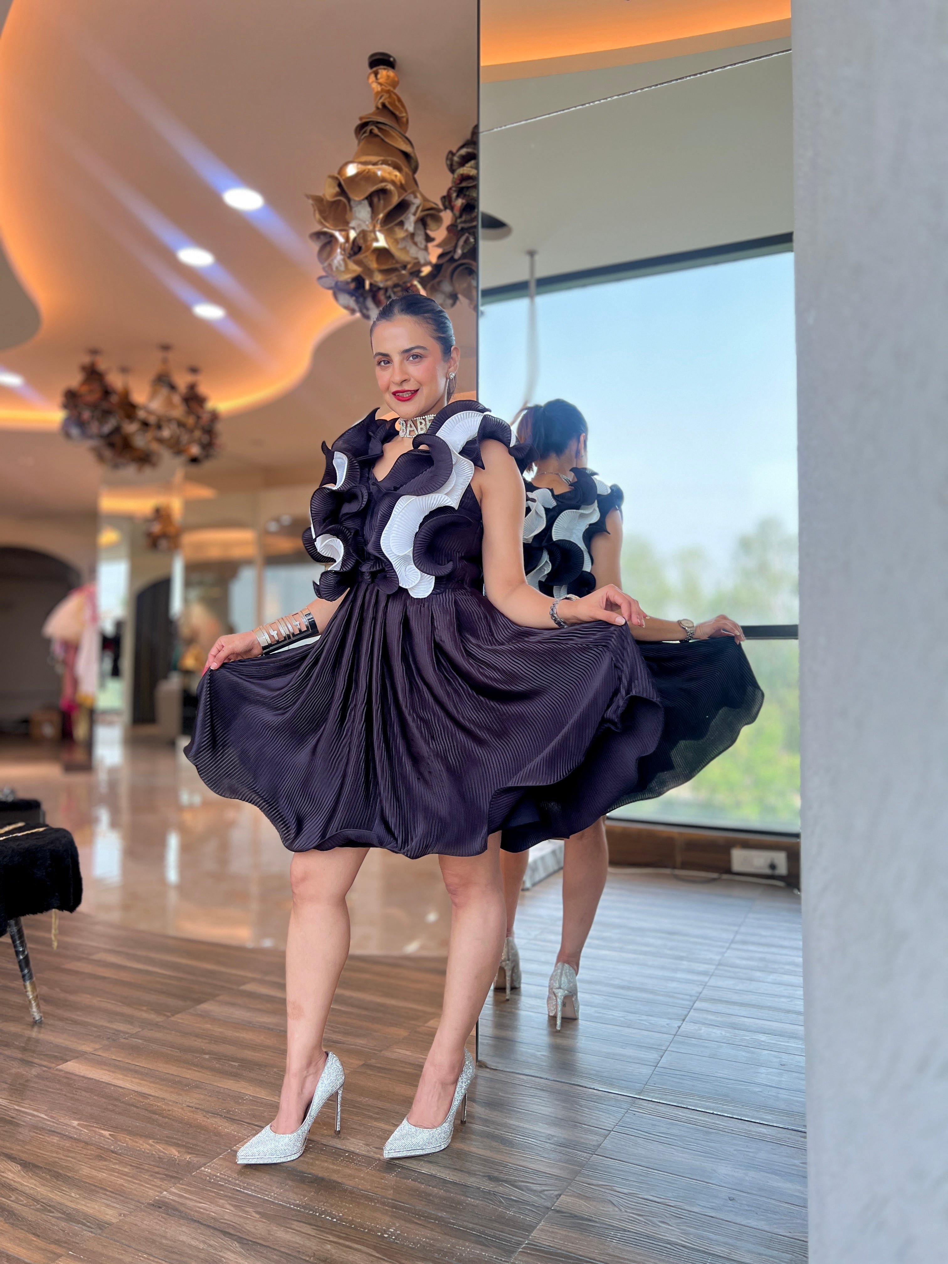 Ruffle dream dress in black ethereal