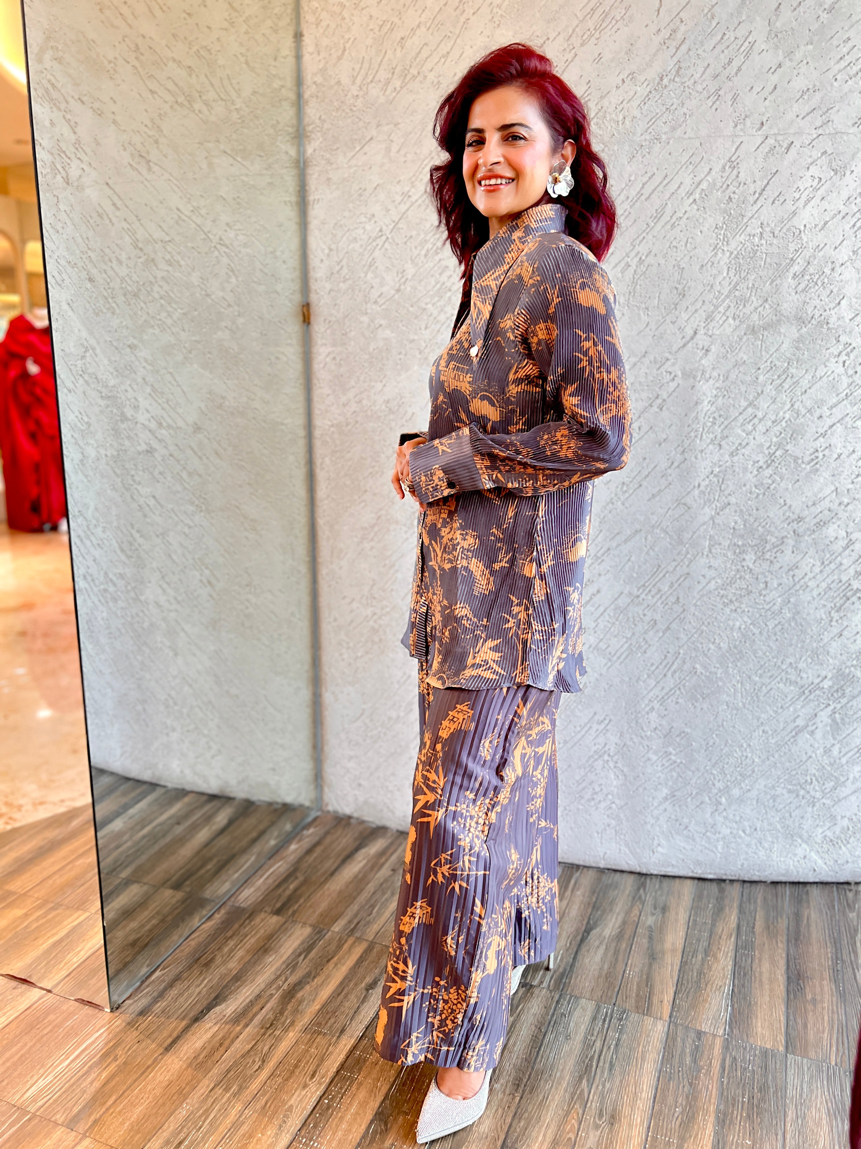 Long Collar Shirt Pants Set in Autumn Falls