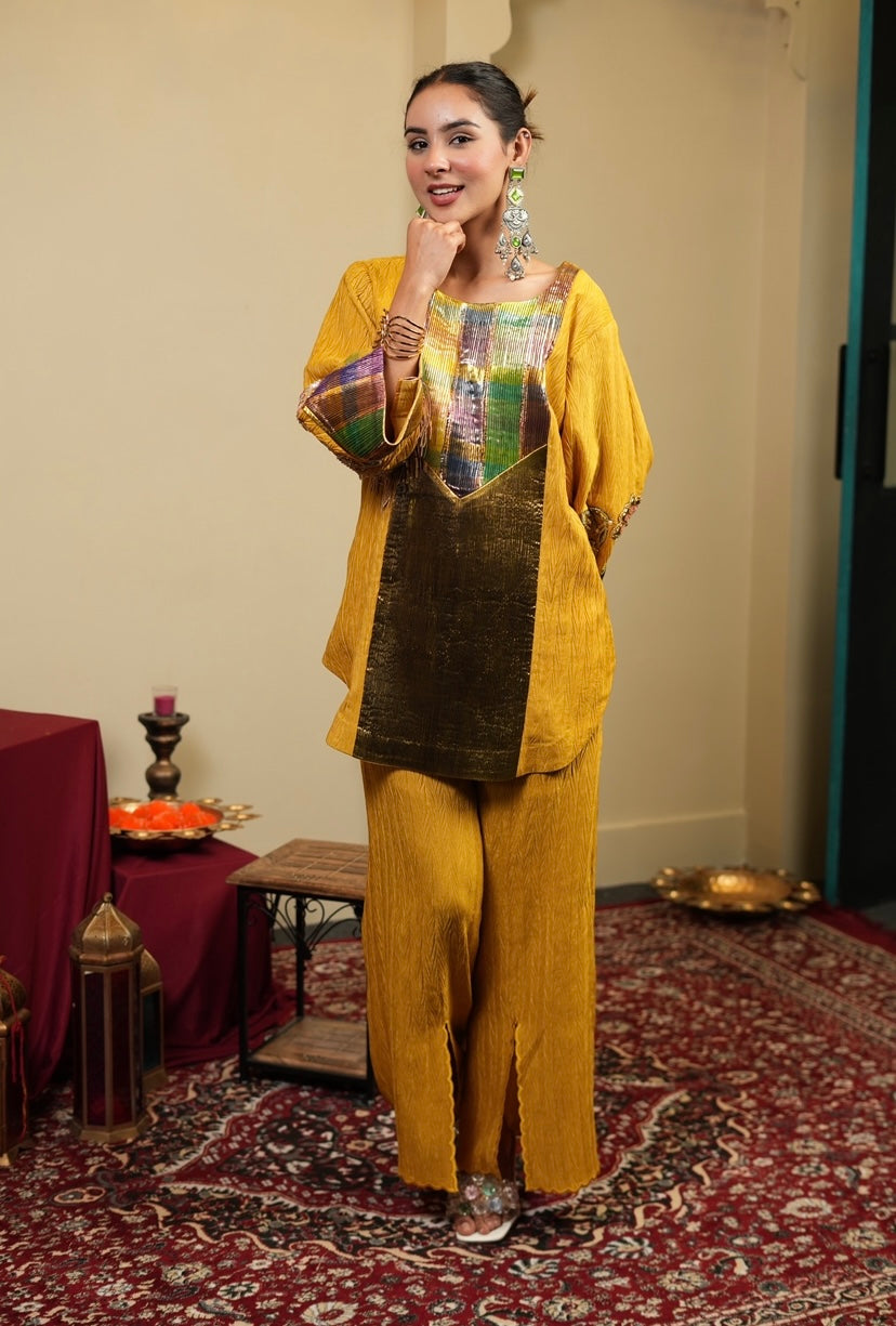 Zari sona Kurta set in Yellow