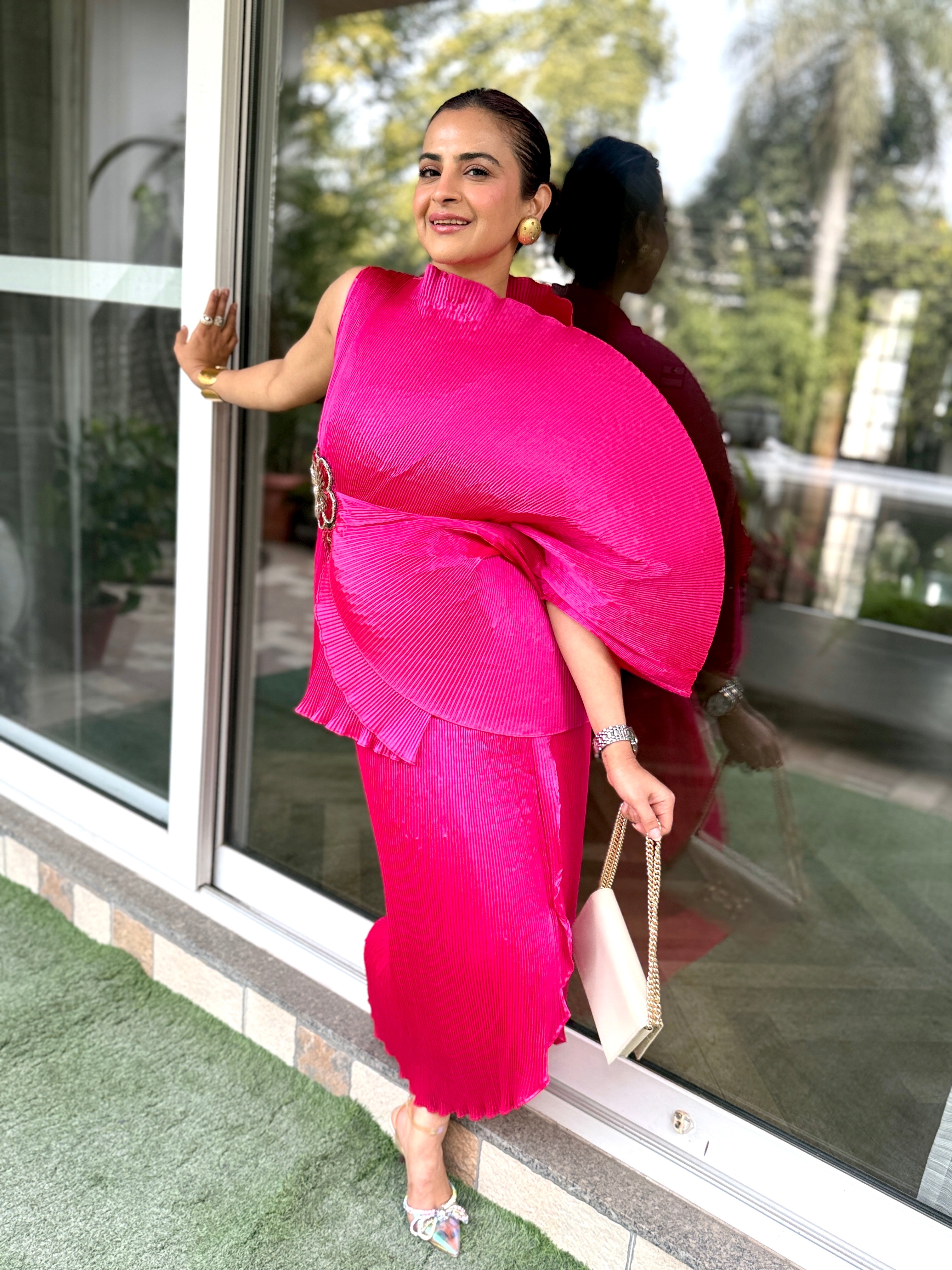 Fushia Flair Embroidered Lunar Bloom Set in Pink