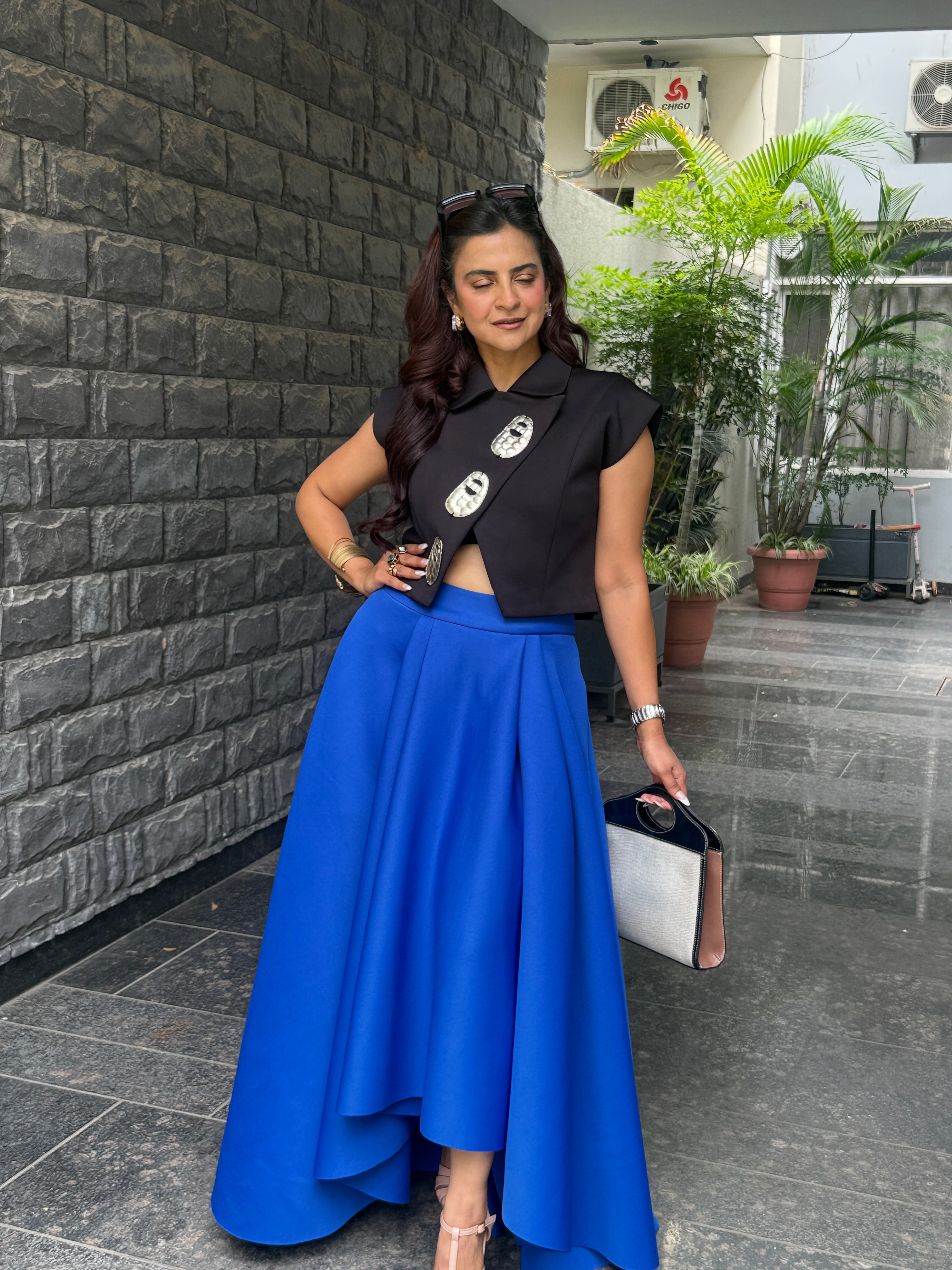 Crest Hi-Low Skirt Set in Royal Blue