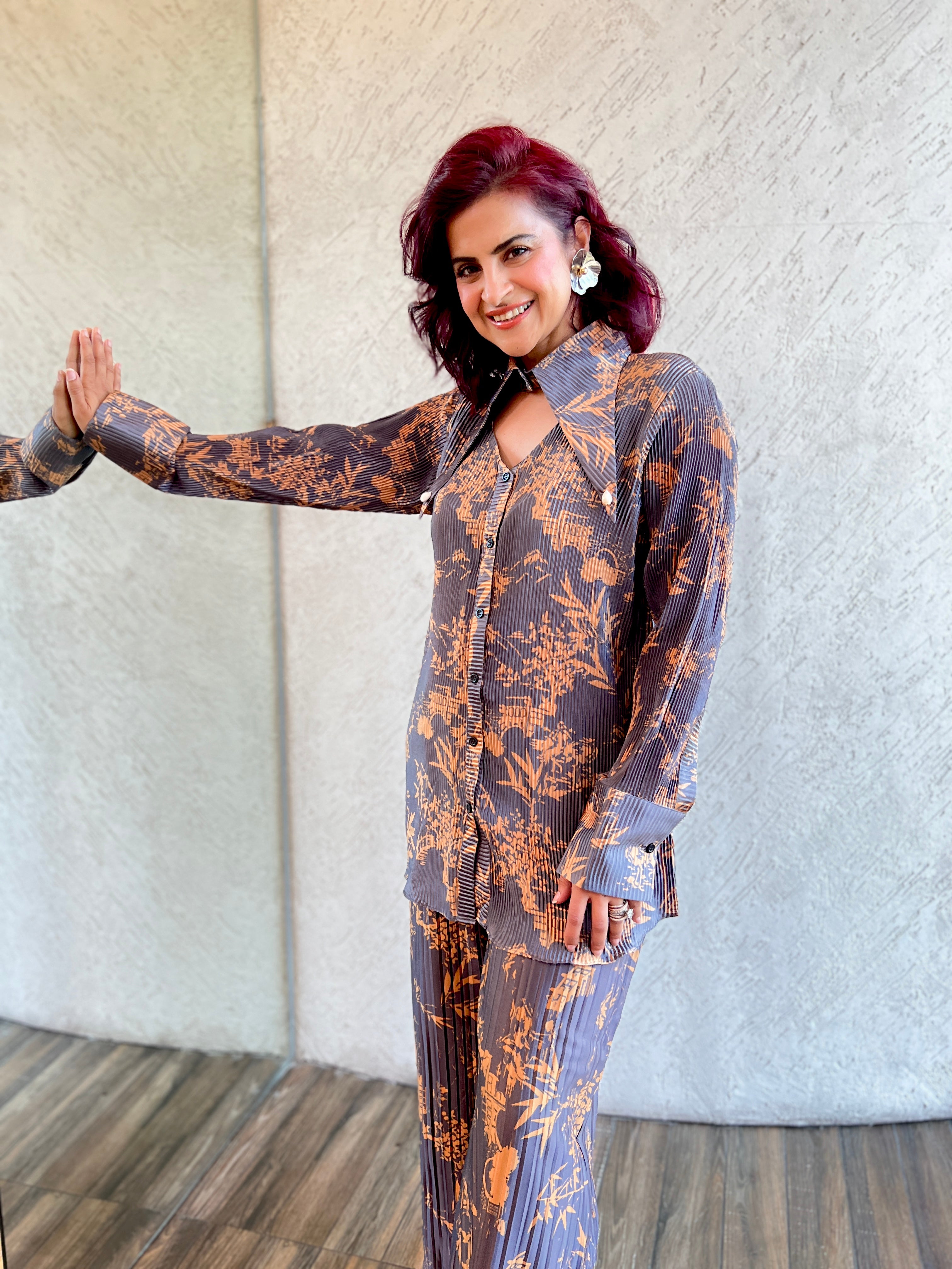 Long Collar Shirt Pants Set in Autumn Falls