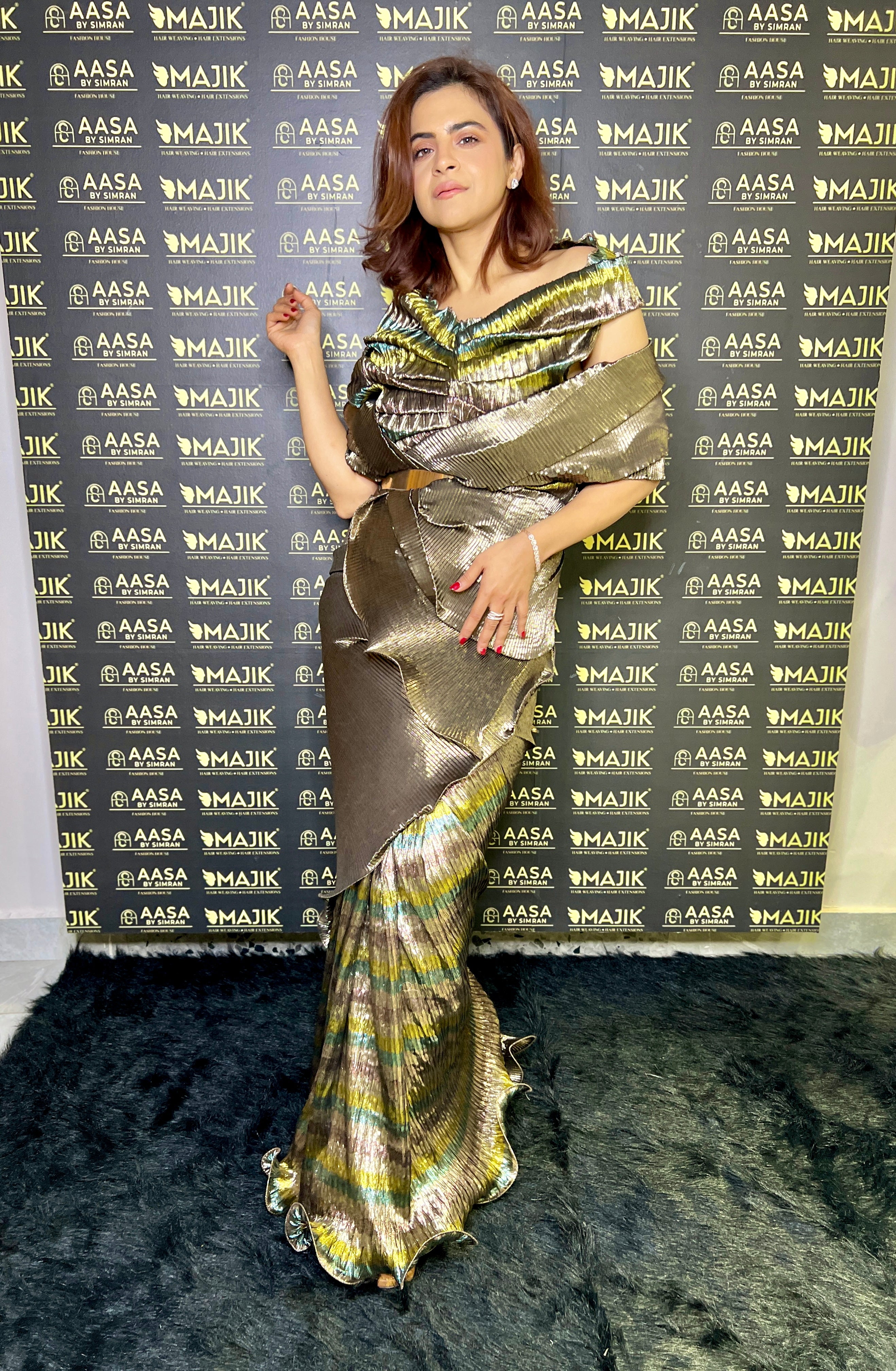 The Egyptian saree in Antique gold and teal stripes