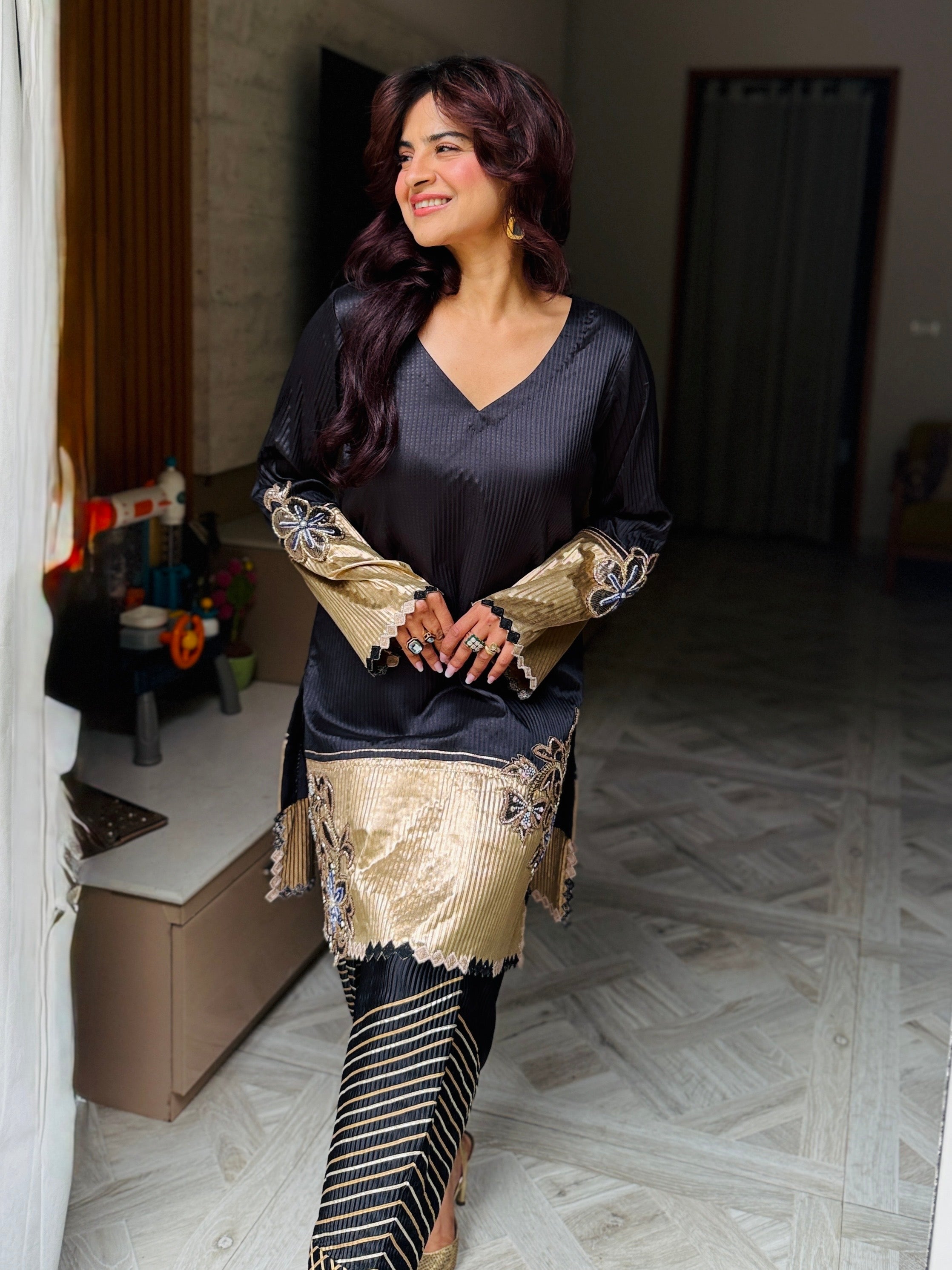 Raat Rani Kurta set in Black and Gold
