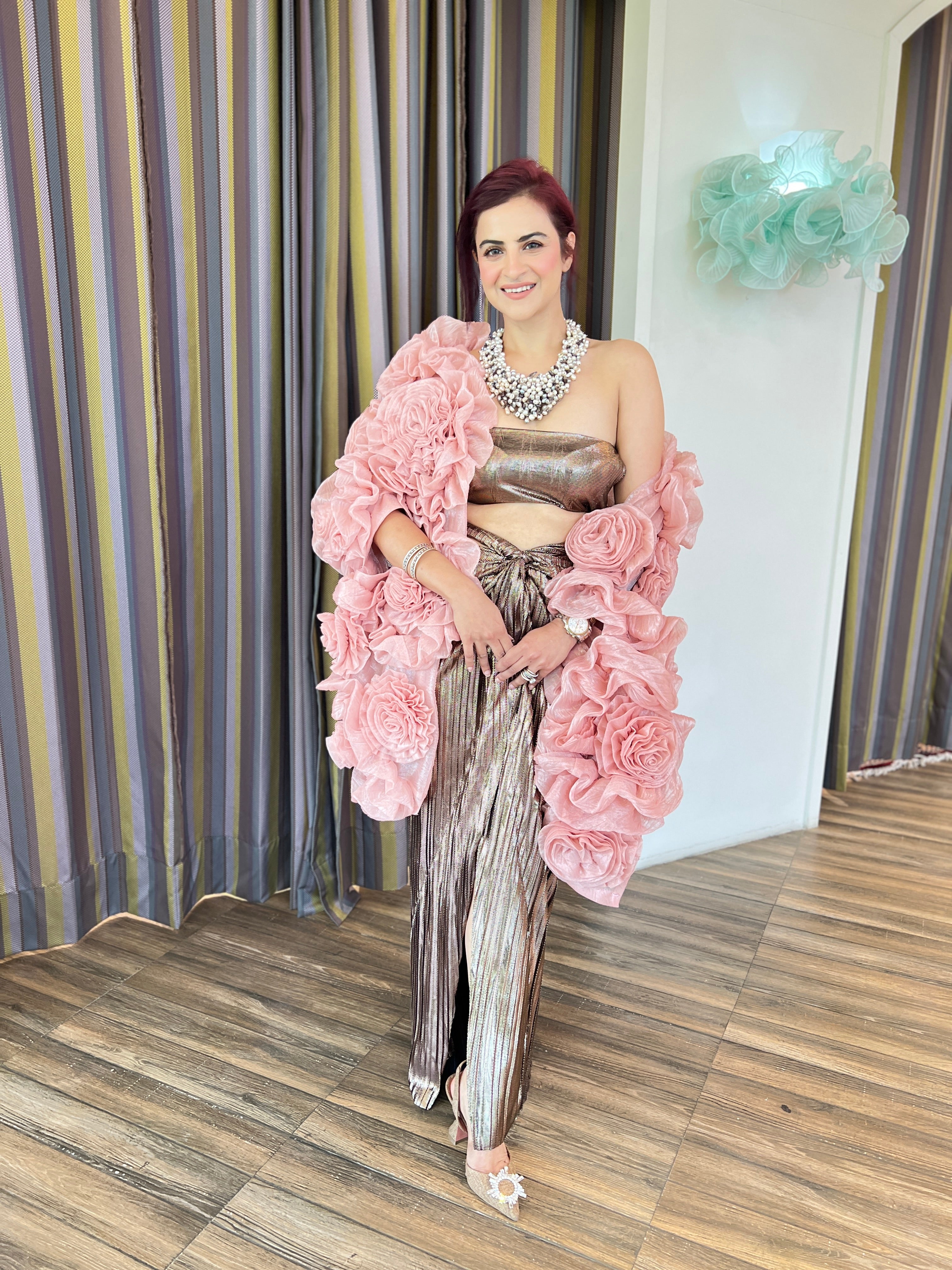 Rose 3D Flower cape Set in Pink and Rose Gold